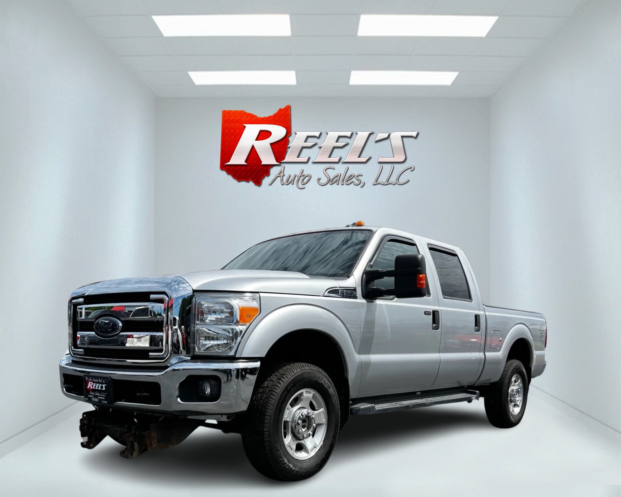 photo of 2016 Ford F-250 SD XLT Crew Cab 4WD