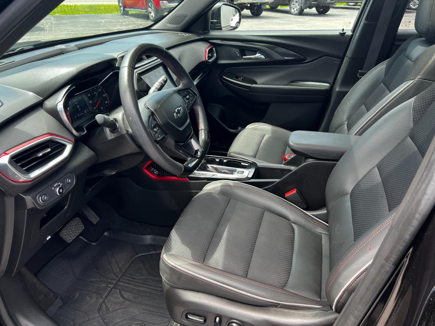 2021 Black /Black Chevrolet Trailblazer RS AWD (KL79MUSL9MB) with an 1.3L I3 DOHC 12V Turbo engine, 9A transmission, located at 11115 Chardon Rd. , Chardon, OH, 44024, (440) 214-9705, 41.580246, -81.241943 - This 2021 Chevrolet Trailblazer RS AWD is a well-equipped compact SUV that offers a blend of performance, technology, and convenience features. It's powered by a 1.3-liter turbocharged inline-3 engine paired with a 9-speed automatic transmission and all-wheel drive. The vehicle comes with an array o - Photo#16