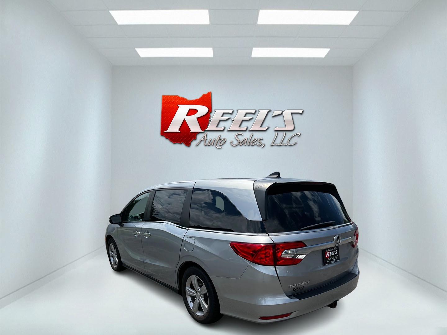 2018 Gray /Brown Honda Odyssey EXL DVD Nav (5FNRL6H7XJB) with an 3.5L V6 SOHC 24V engine, 9-Speed Automatic transmission, located at 11115 Chardon Rd. , Chardon, OH, 44024, (440) 214-9705, 41.580246, -81.241943 - This 2018 Honda Odyssey EX-L is a well-equipped minivan that offers a blend of comfort, technology, and practicality. It features a luxurious leather interior and a range of advanced technologies, including Apple CarPlay and Android Auto compatibility for seamless smartphone integration. The van pri - Photo#6