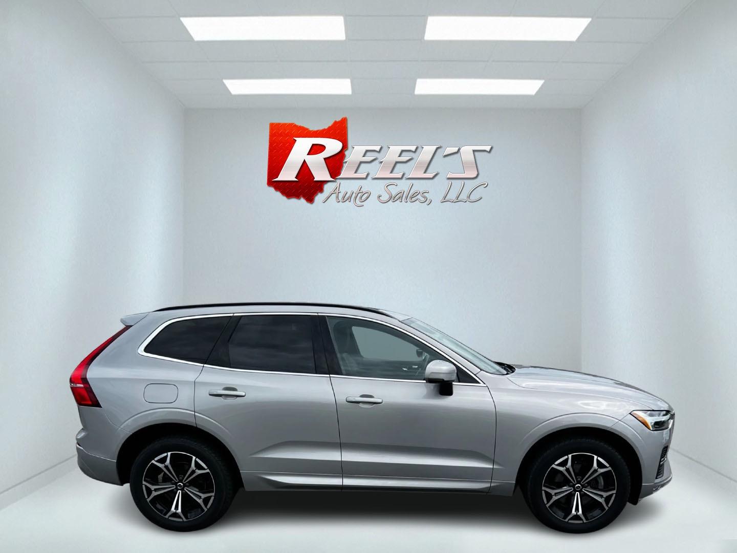 2022 Silver /Black Volvo XC60 Momentum (YV4L12RK2N1) with an 2.0 I4 DOHC I4 Turbo Mild Hybrid engine, 8-Speed Automatic transmission, located at 11115 Chardon Rd. , Chardon, OH, 44024, (440) 214-9705, 41.580246, -81.241943 - Photo#4