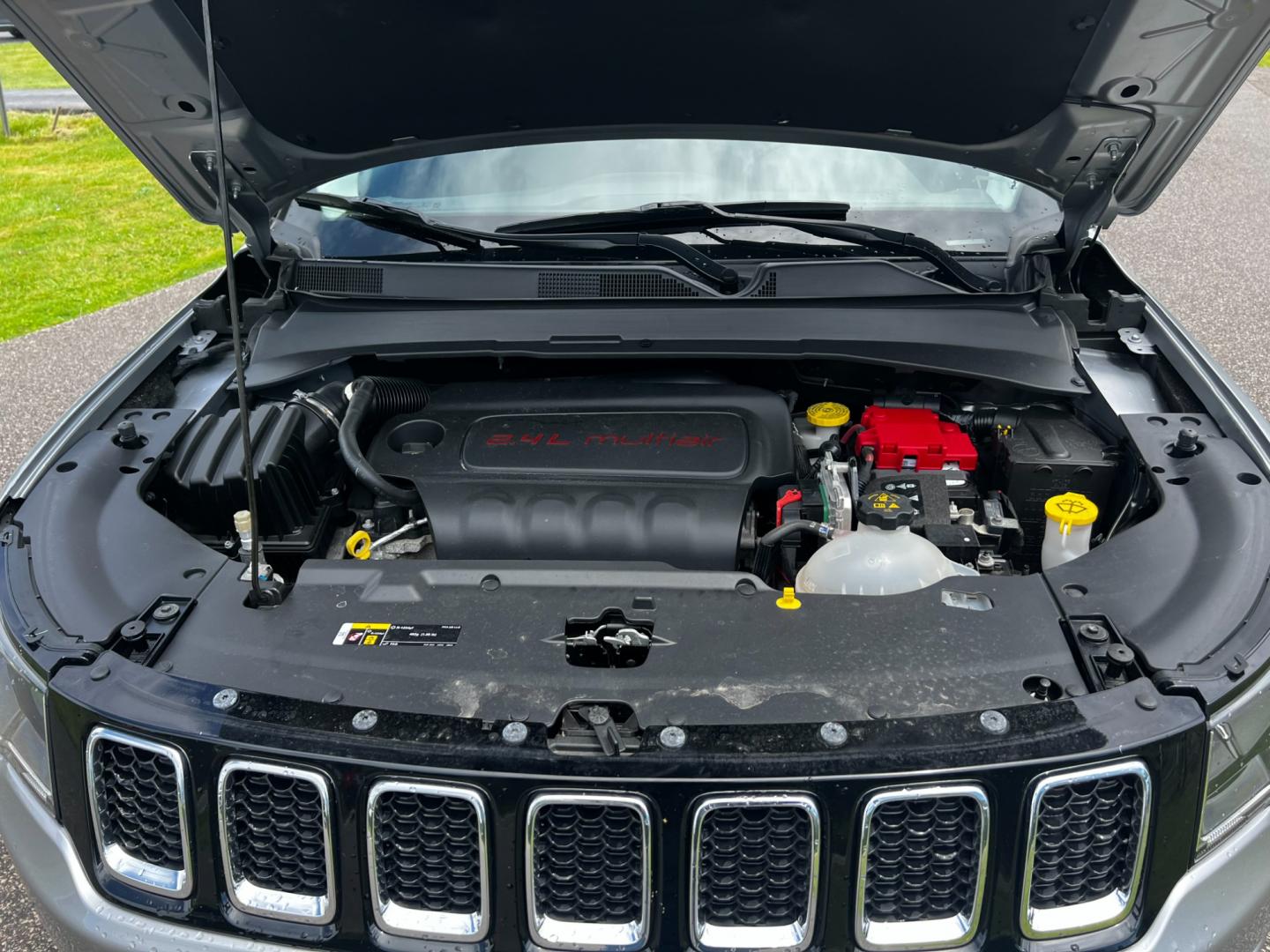 2021 Silver /Black Jeep Compass Limited 4WD (3C4NJDCB4MT) with an 2.4L I4 DOHC 16V engine, 9-Speed Automatic transmission, located at 11115 Chardon Rd. , Chardon, OH, 44024, (440) 214-9705, 41.580246, -81.241943 - Photo#14