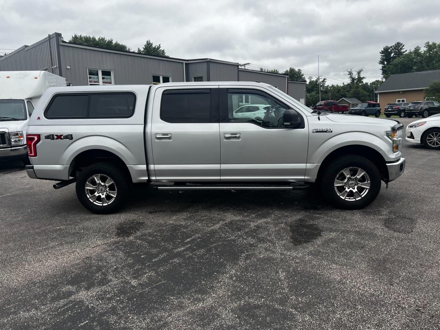 2016 Silver /Gray Ford F-150 XLT 302A (1FTEW1EF3GF) with an 5.0L V8 OHV 32V FFV engine, 6-Speed Automatic transmission, located at 11115 Chardon Rd. , Chardon, OH, 44024, (440) 214-9705, 41.580246, -81.241943 - This 2016 Ford F-150 XLT 302A Crew Cab 4WD is a robust pickup truck powered by a 5.0 Coyote V8 engine producing 385 HP and 387 lb-ft of torque, paired with a 6-speed automatic transmission. It boasts impressive capabilities with an 8,900-pound towing capacity and 1,889-pound payload capacity. The tr - Photo#16