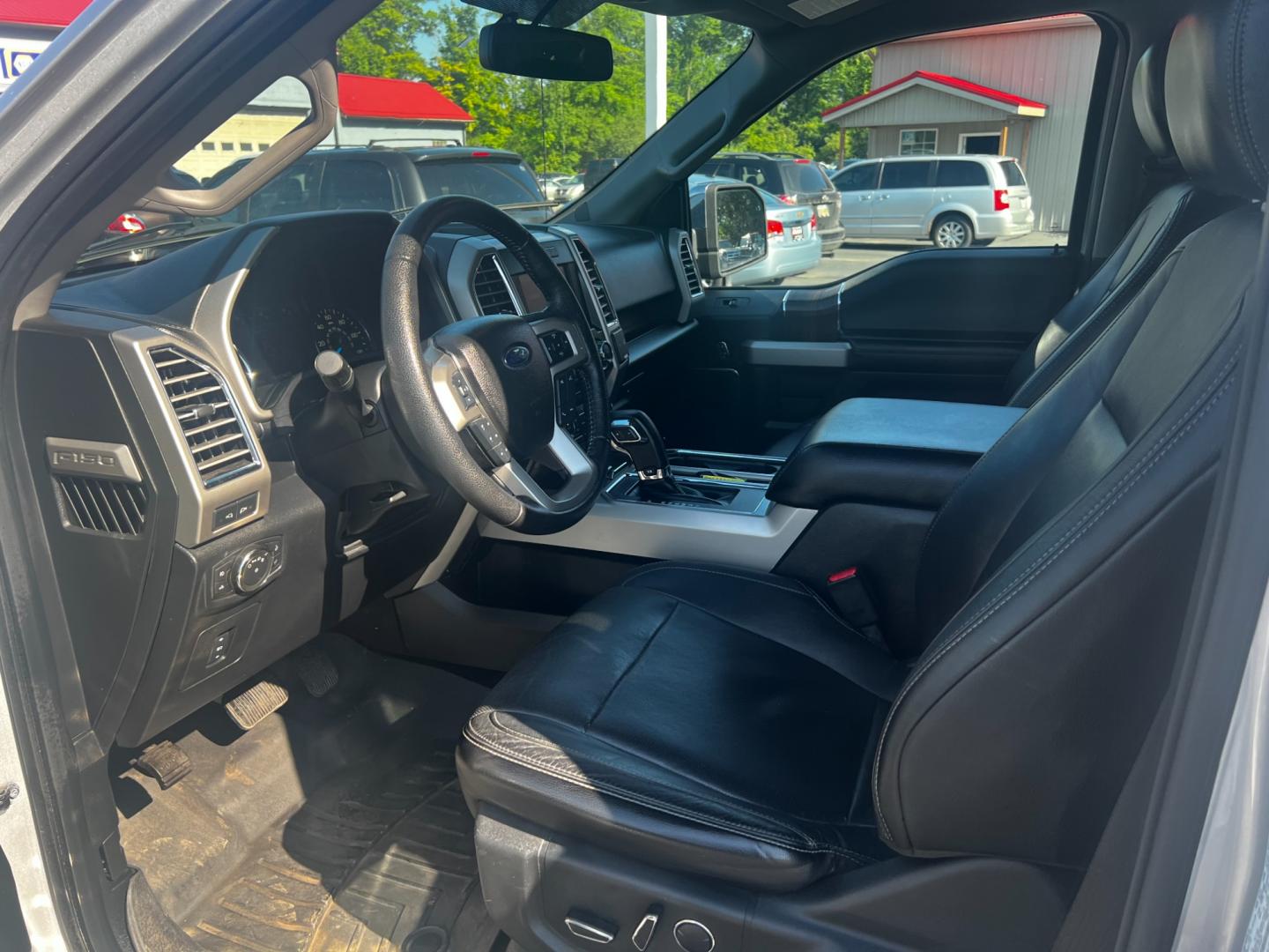 2015 Silver /Black Ford F-150 Lariat SuperCrew 6.5-ft. Bed 4WD (1FTEW1EF7FK) with an 5.0L V8 FFV engine, 6-Speed Automatic transmission, located at 547 E. Main St., Orwell, OH, 44076, (440) 437-5893, 41.535435, -80.847855 - Photo#18