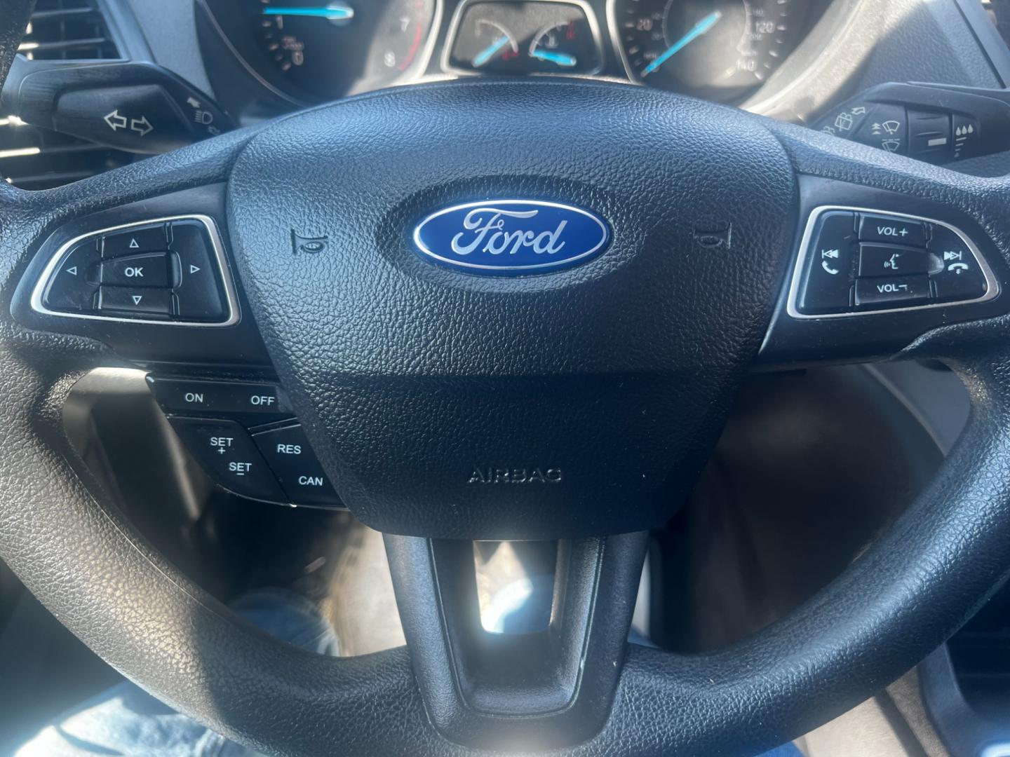 2019 Blue /Black Ford Escape SE 4WD (1FMCU9GD6KU) with an 1.5L I4 DOHC 16V TURBO engine, 6 Speed Auto transmission, located at 547 E. Main St., Orwell, OH, 44076, (440) 437-5893, 41.535435, -80.847855 - This 2019 Ford Escape SE 4WD is a well-equipped one owner compact SUV that offers a balance of efficiency and features. It's powered by a 1.5L EcoBoost 4-cylinder engine paired with a 6-speed automatic transmission, providing capable performance with good fuel economy (22 mpg city, 28 mpg highway). - Photo#20