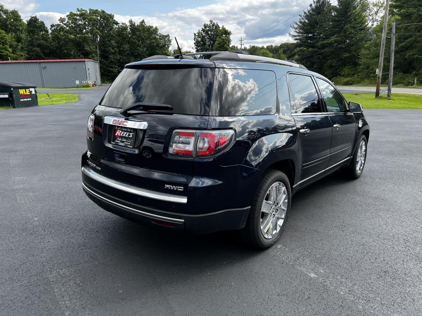 2017 Blue /Black GMC Acadia SLT-2 AWD (1GKKVSKD4HJ) with an 3.6L V6 DOHC 24V engine, 6-Speed Automatic transmission, located at 547 E. Main St., Orwell, OH, 44076, (440) 437-5893, 41.535435, -80.847855 - Photo#9