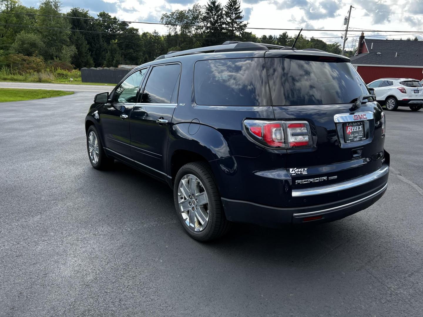 2017 Blue /Black GMC Acadia SLT-2 AWD (1GKKVSKD4HJ) with an 3.6L V6 DOHC 24V engine, 6-Speed Automatic transmission, located at 547 E. Main St., Orwell, OH, 44076, (440) 437-5893, 41.535435, -80.847855 - Photo#10