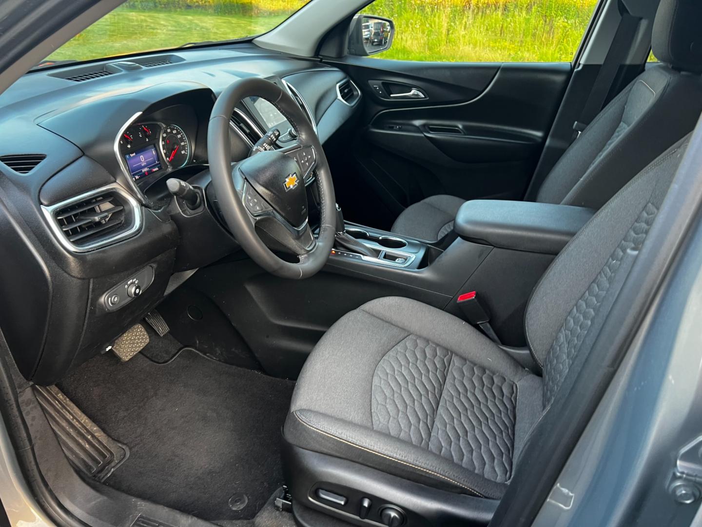 2019 Brown /Black Chevrolet Equinox LT AWD (3GNAXUEV4KS) with an 1.5L I4 DOHC 16V TURBO engine, 6 Speed Automatic transmission, located at 547 E. Main St., Orwell, OH, 44076, (440) 437-5893, 41.535435, -80.847855 - This 2019 Chevrolet Equinox LT AWD is a well-equipped compact SUV offering a blend of comfort, safety, and technology features. It's powered by a fuel-efficient 1.5-liter turbocharged ECOTEC four-cylinder engine paired with a 6-speed automatic transmission. This vehicle boasts all-wheel drive capabi - Photo#15