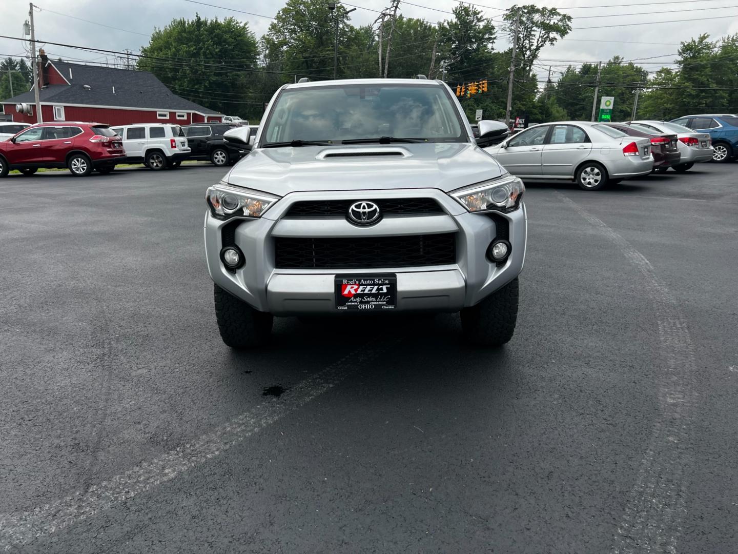 2017 Silver /Black Toyota 4Runner TRD Offroad 4WD (JTEBU5JR1H5) with an 4.0L V6 DOHC 24V engine, 5A transmission, located at 11115 Chardon Rd. , Chardon, OH, 44024, (440) 214-9705, 41.580246, -81.241943 - This One Owner 2017 Toyota 4Runner TRD Offroad Premium 4WD is a rugged and capable SUV designed for both on-road comfort and off-road adventures. It features a powerful 4.0-liter V6 engine paired with a 5-speed automatic transmission and four-wheel drive. The TRD Offroad Premium trim offers a luxuri - Photo#11