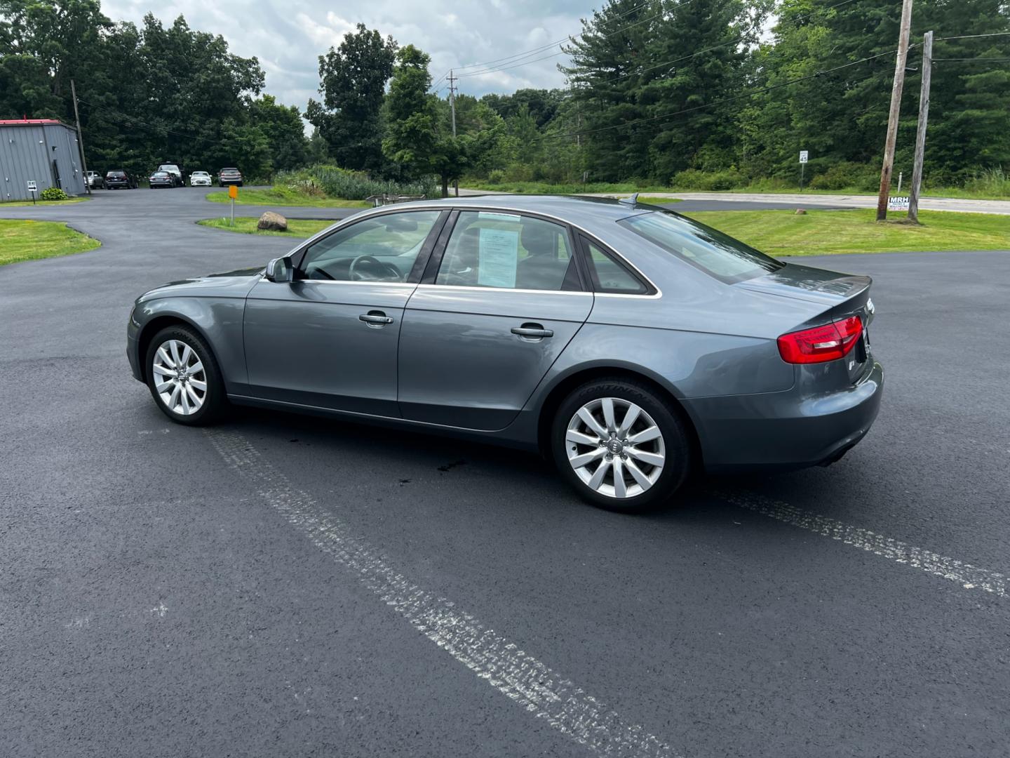 2013 Gray /Black Audi A4 2.0T Premium Sedan quattro (WAUBFAFL0DN) with an 2.0L I4 DOHC 16V TURBO engine, 8-Speed Automatic transmission, located at 11115 Chardon Rd. , Chardon, OH, 44024, (440) 214-9705, 41.580246, -81.241943 - Photo#10