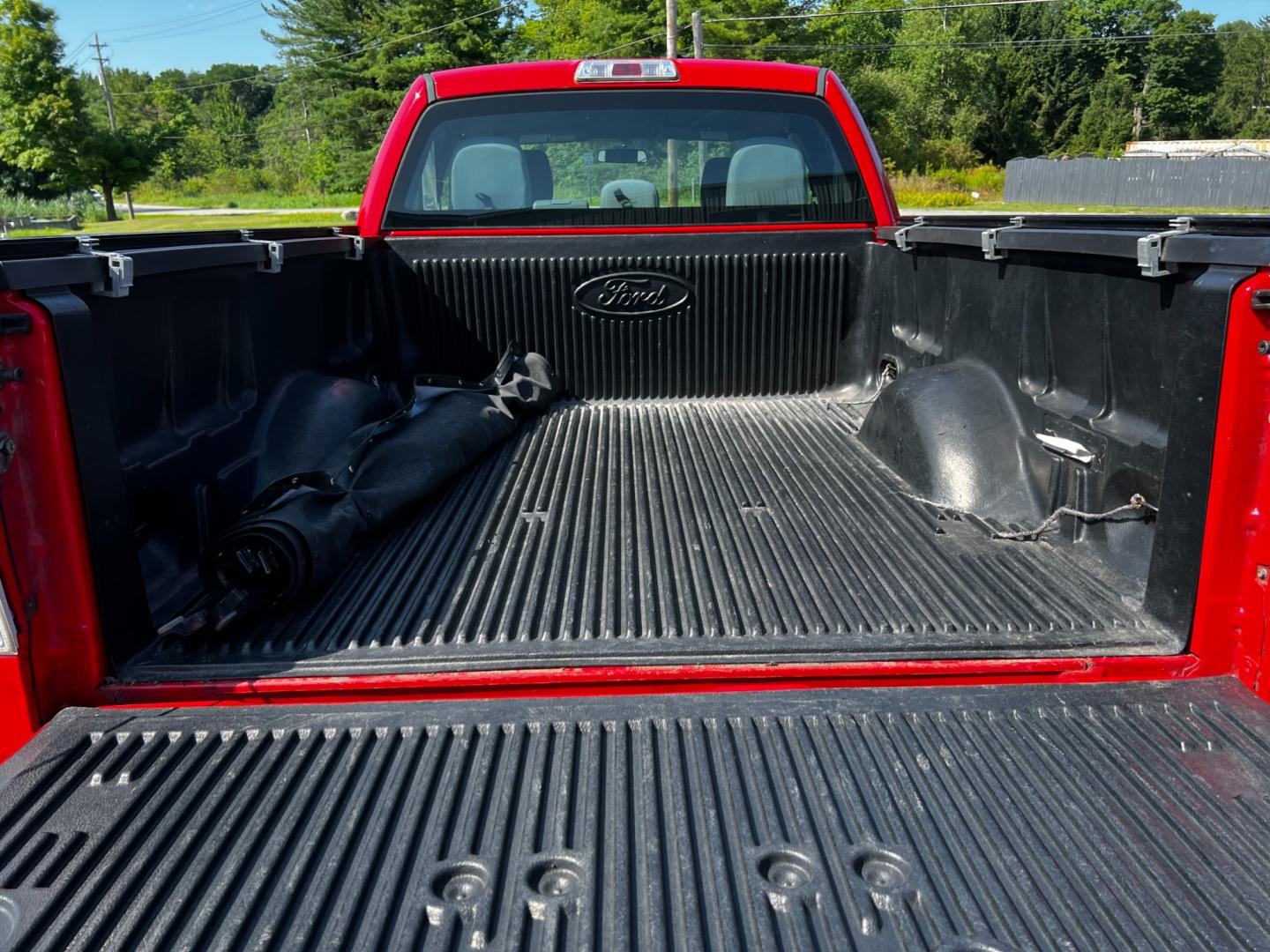 2014 Red /Gray Ford F-150 STX SuperCab 6.5-ft. Bed 4WD (1FTFX1EF7EF) with an 5.0L V8 engine, 6-Speed Automatic transmission, located at 547 E. Main St., Orwell, OH, 44076, (440) 437-5893, 41.535435, -80.847855 - Photo#13