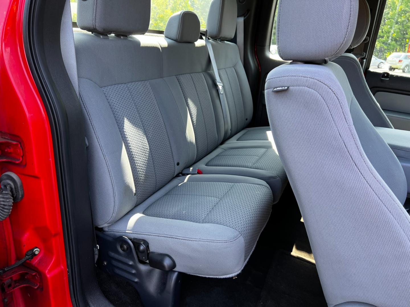 2014 Red /Gray Ford F-150 STX SuperCab 6.5-ft. Bed 4WD (1FTFX1EF7EF) with an 5.0L V8 engine, 6-Speed Automatic transmission, located at 547 E. Main St., Orwell, OH, 44076, (440) 437-5893, 41.535435, -80.847855 - Photo#30