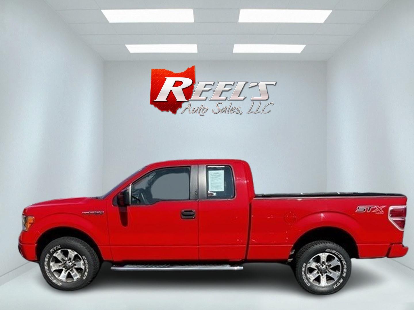 2014 Red /Gray Ford F-150 STX SuperCab 6.5-ft. Bed 4WD (1FTFX1EF7EF) with an 5.0L V8 engine, 6-Speed Automatic transmission, located at 547 E. Main St., Orwell, OH, 44076, (440) 437-5893, 41.535435, -80.847855 - Photo#9