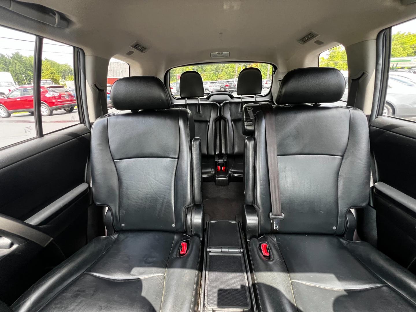 2013 Silver /Black Toyota Highlander SE 4WD (5TDBK3EH0DS) with an 3.5L V6 DOHC 24V engine, 5-Speed Automatic transmission, located at 11115 Chardon Rd. , Chardon, OH, 44024, (440) 214-9705, 41.580246, -81.241943 - This 2013 Toyota Highlander SE 4WD is a well-equipped midsize SUV that offers a blend of comfort, capability, and versatility. It's powered by a robust 3.5-liter 2GR-FE V6 engine paired with a 5-speed automatic transmission, providing smooth and reliable performance. The 4WD system enhances traction - Photo#30