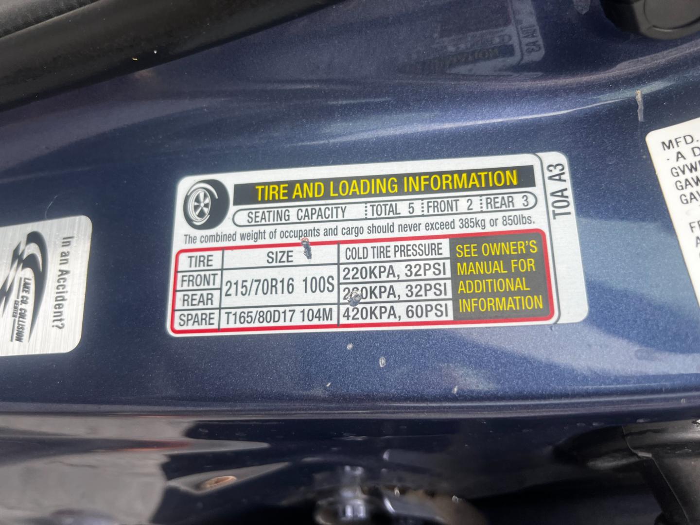 2013 Blue /Gray Honda CR-V LX 4WD 5-Speed AT (2HKRM4H35DH) with an 2.4L I4 DOHC 16V engine, 5-Speed Automatic transmission, located at 547 E. Main St., Orwell, OH, 44076, (440) 437-5893, 41.535435, -80.847855 - This 2013 Honda CR-V LX 4WD is a reliable and practical compact SUV that offers a good balance of efficiency and capability. It's powered by a 2.4-liter inline-four engine paired with a 5-speed automatic transmission, providing adequate performance for daily driving and light off-road use. The 4WD s - Photo#17