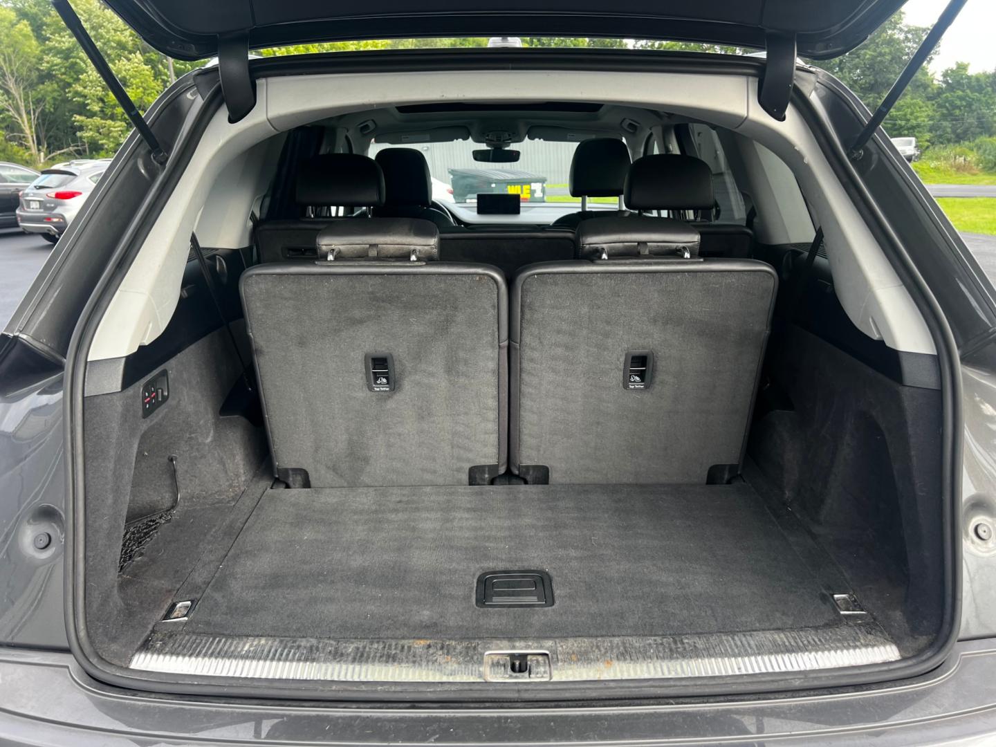 2018 Gray /Black Audi Q7 3.0T Prestige quattro (WA1VAAF78JD) with an 3.0L V6 DOHC 24V Supercharged engine, 8A transmission, located at 11115 Chardon Rd. , Chardon, OH, 44024, (440) 214-9705, 41.580246, -81.241943 - Photo#41