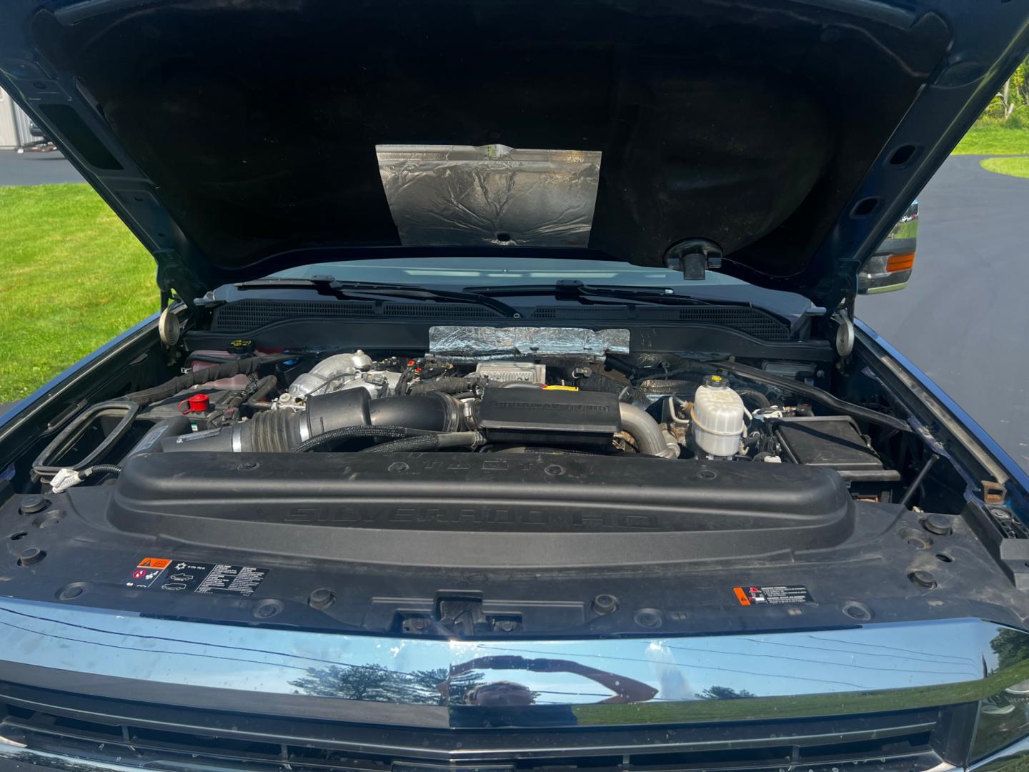 2019 Blue /Black Chevrolet Silverado 2500HD LTZ Crew Cab 4WD (1GC1KTEY3KF) with an 6.6L V8 OHV 16V DIESEL engine, 6A transmission, located at 11115 Chardon Rd. , Chardon, OH, 44024, (440) 214-9705, 41.580246, -81.241943 - Photo#22