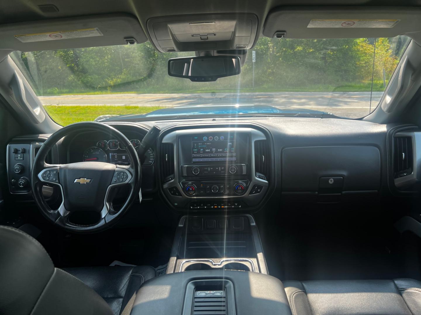 2019 Blue /Black Chevrolet Silverado 2500HD LTZ Crew Cab 4WD (1GC1KTEY3KF) with an 6.6L V8 OHV 16V DIESEL engine, 6A transmission, located at 11115 Chardon Rd. , Chardon, OH, 44024, (440) 214-9705, 41.580246, -81.241943 - Photo#47