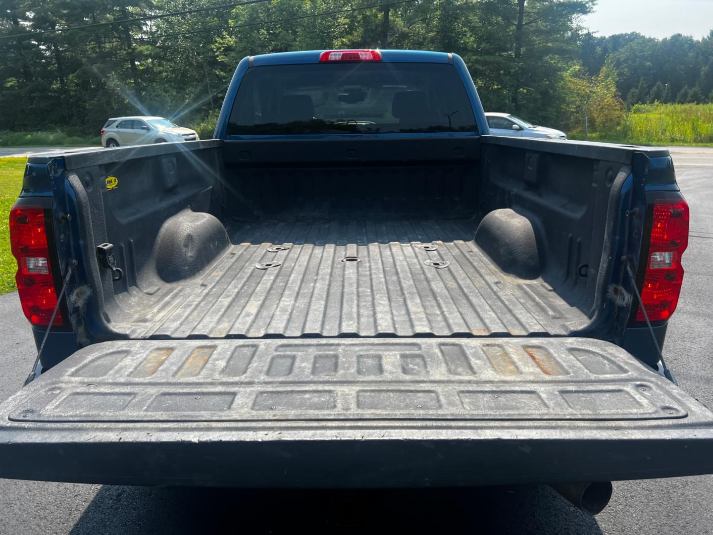 2019 Blue /Black Chevrolet Silverado 2500HD LTZ Crew Cab 4WD (1GC1KTEY3KF) with an 6.6L V8 OHV 16V DIESEL engine, 6A transmission, located at 11115 Chardon Rd. , Chardon, OH, 44024, (440) 214-9705, 41.580246, -81.241943 - Photo#16