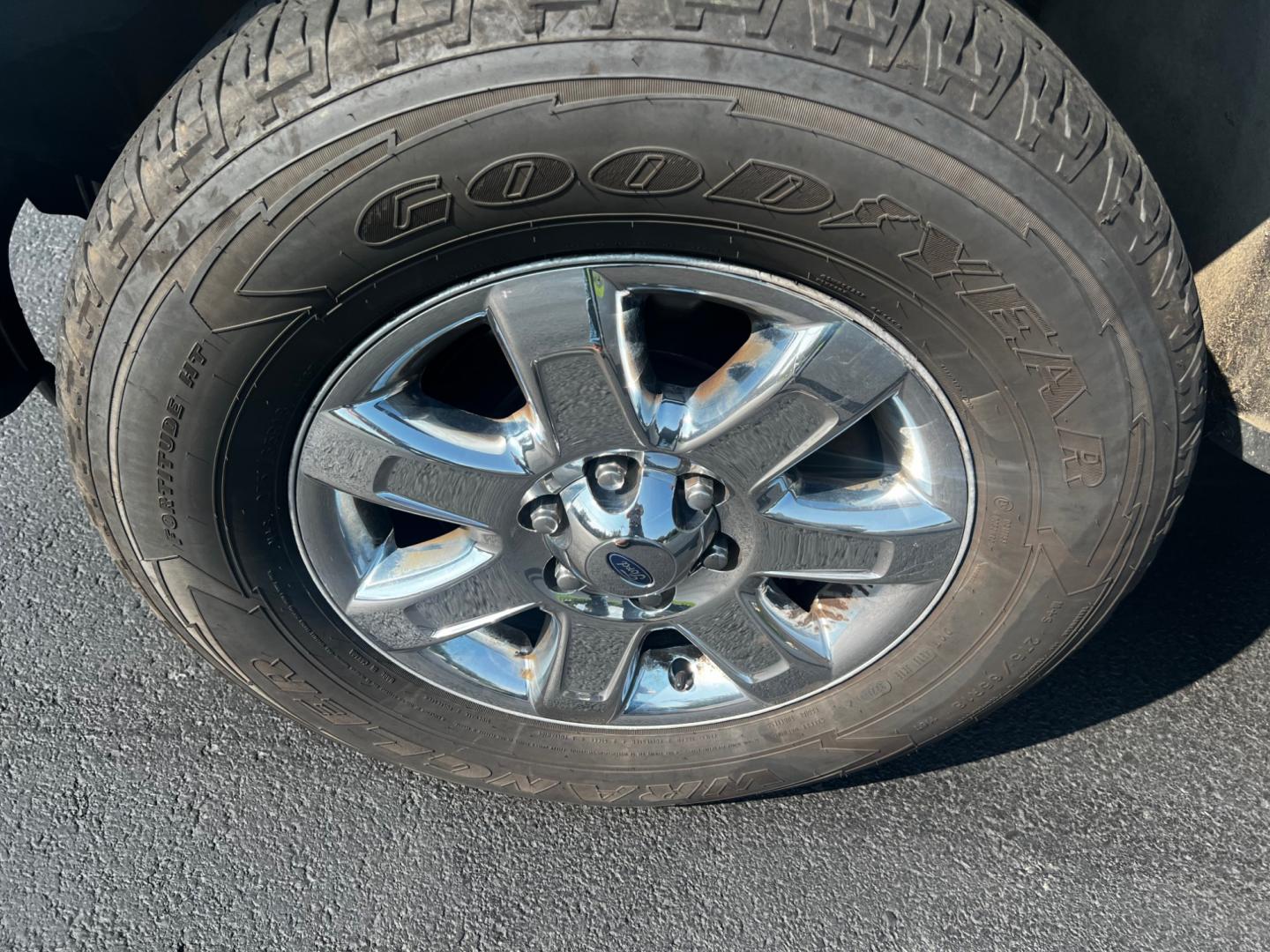 2014 White /Gray Ford F-150 XLT 302A SuperCrew 5.5-ft. Bed 4WD (1FTFW1ET2EF) with an 3.5L V6 TWIN TURBO engine, 6-Speed Automatic transmission, located at 11115 Chardon Rd. , Chardon, OH, 44024, (440) 214-9705, 41.580246, -81.241943 - Photo#15