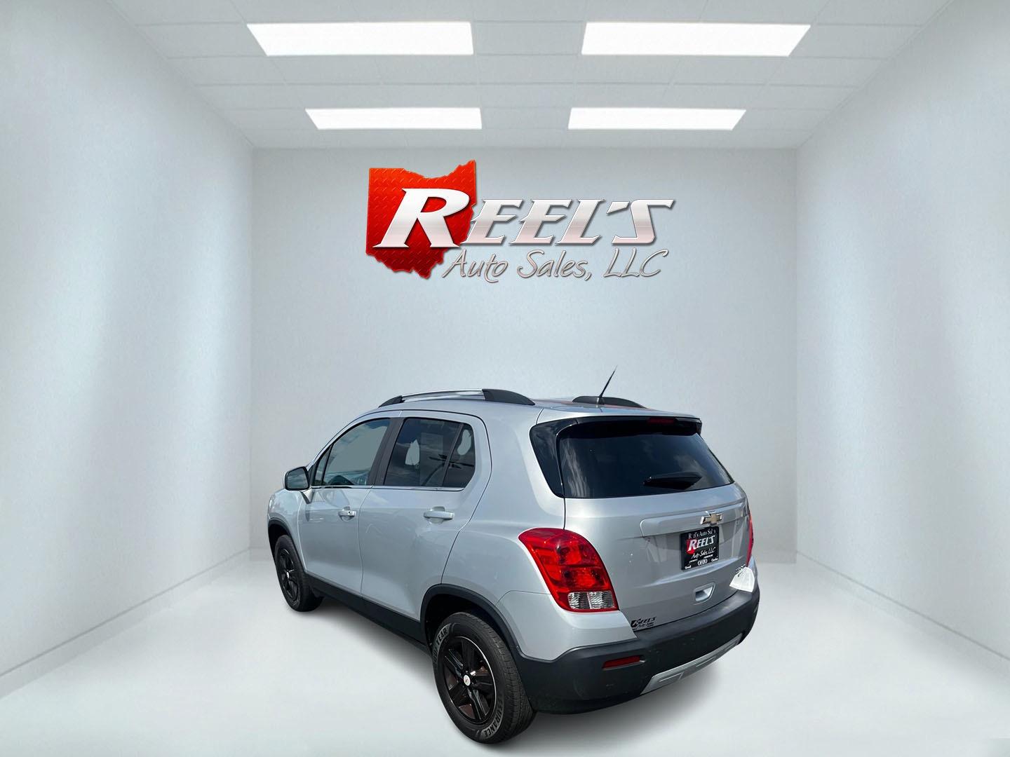 2016 Silver /Black Chevrolet Trax 1LT AWD (KL7CJPSB8GB) with an 1.4L I4 DOHC 16V TURBO engine, 6A transmission, located at 547 E. Main St., Orwell, OH, 44076, (440) 437-5893, 41.535435, -80.847855 - This 2016 Chevrolet Trax 1LT AWD is a compact crossover SUV that offers a blend of efficiency and modern features. It's powered by a 1.4-liter turbocharged EcoTec four-cylinder engine paired with a six-speed automatic transmission, delivering an impressive 31 MPG on the highway. The all-wheel-drive - Photo#7