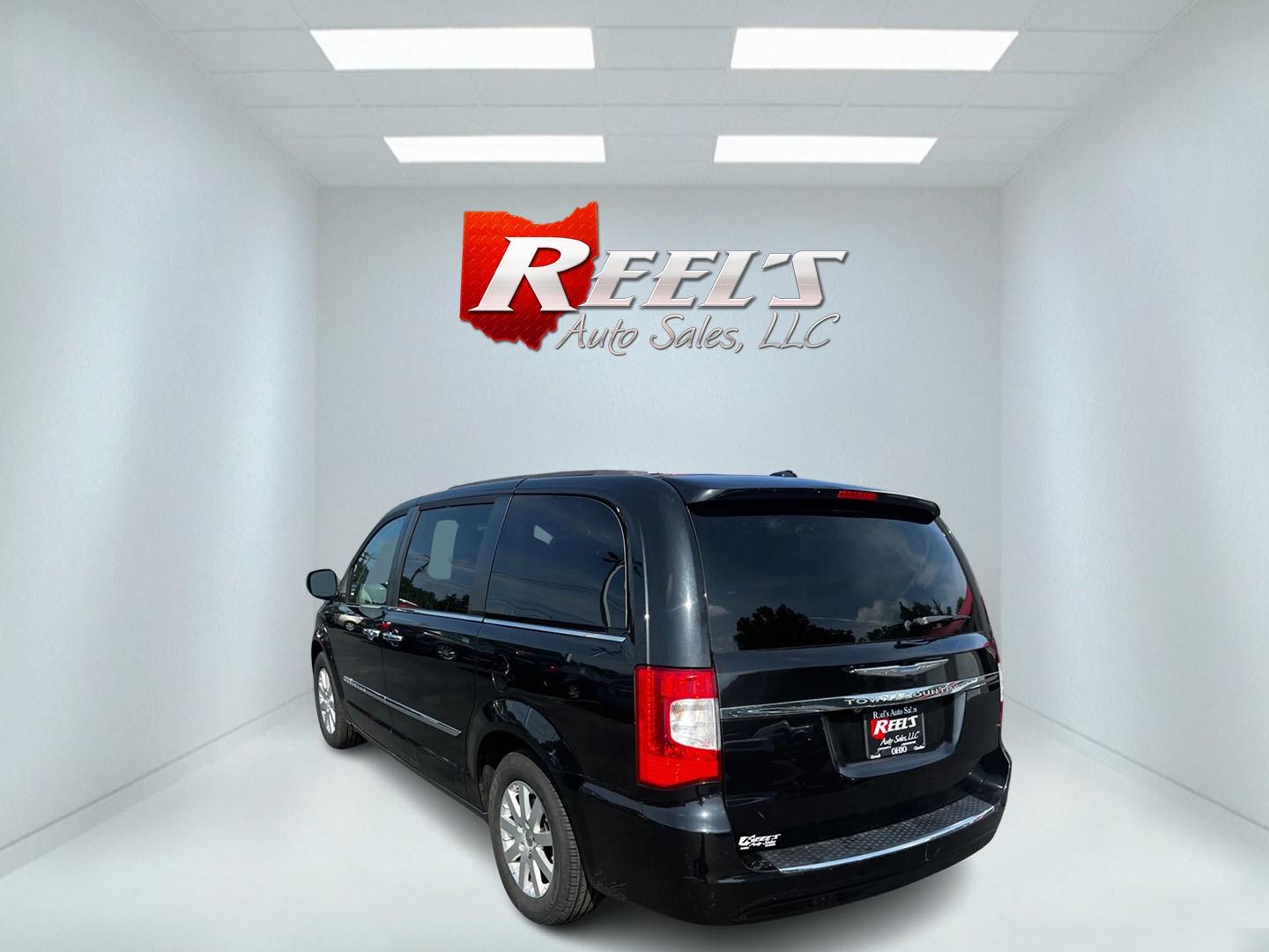 2016 Black /Black Chrysler Town & Country Touring (2C4RC1BG6GR) with an 3.6L V6 DOHC 24V FFV engine, 6A transmission, located at 547 E. Main St., Orwell, OH, 44076, (440) 437-5893, 41.535435, -80.847855 - Photo#6