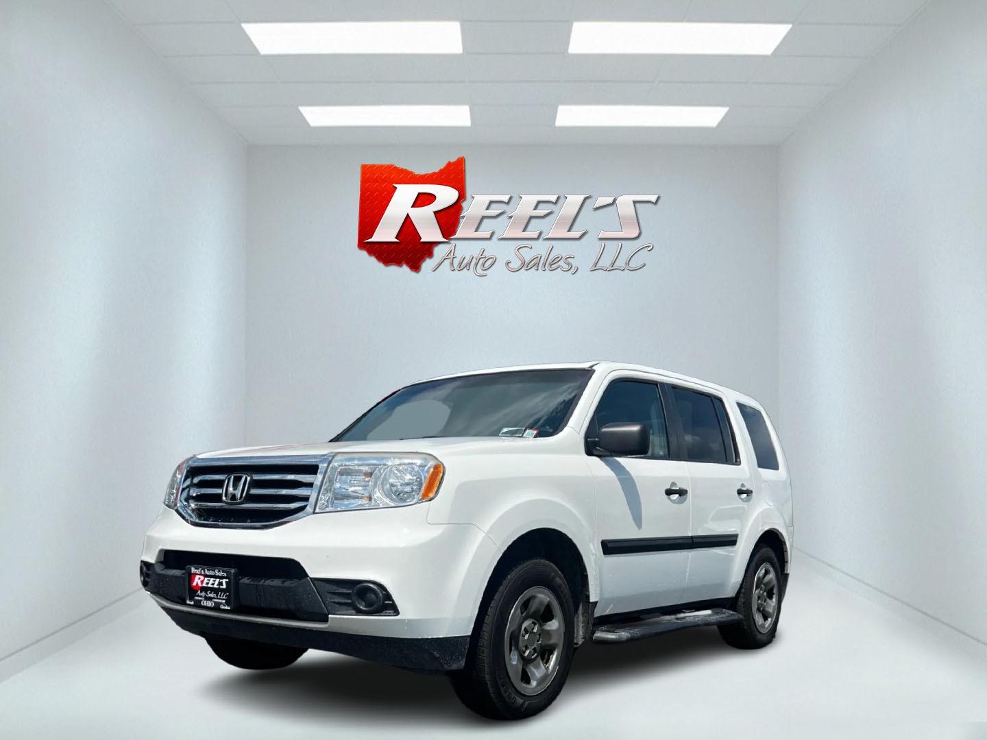 2012 White /Gray Honda Pilot LX 4WD 5-Spd AT (5FNYF4H29CB) with an 3.5L V6 SOHC 24V engine, 5-Speed Automatic transmission, located at 547 E. Main St., Orwell, OH, 44076, (440) 437-5893, 41.535435, -80.847855 - This 2012 Honda Pilot LX 4WD is a midsize SUV that offers reliable performance and numerous convenience features. It is powered by a 3.5 SOHC V6 engine coupled with a 5-speed automatic transmission. The SUV can tow up to 4,500 pounds, offering the VTM-4 lock system for better handling and traction. - Photo#0