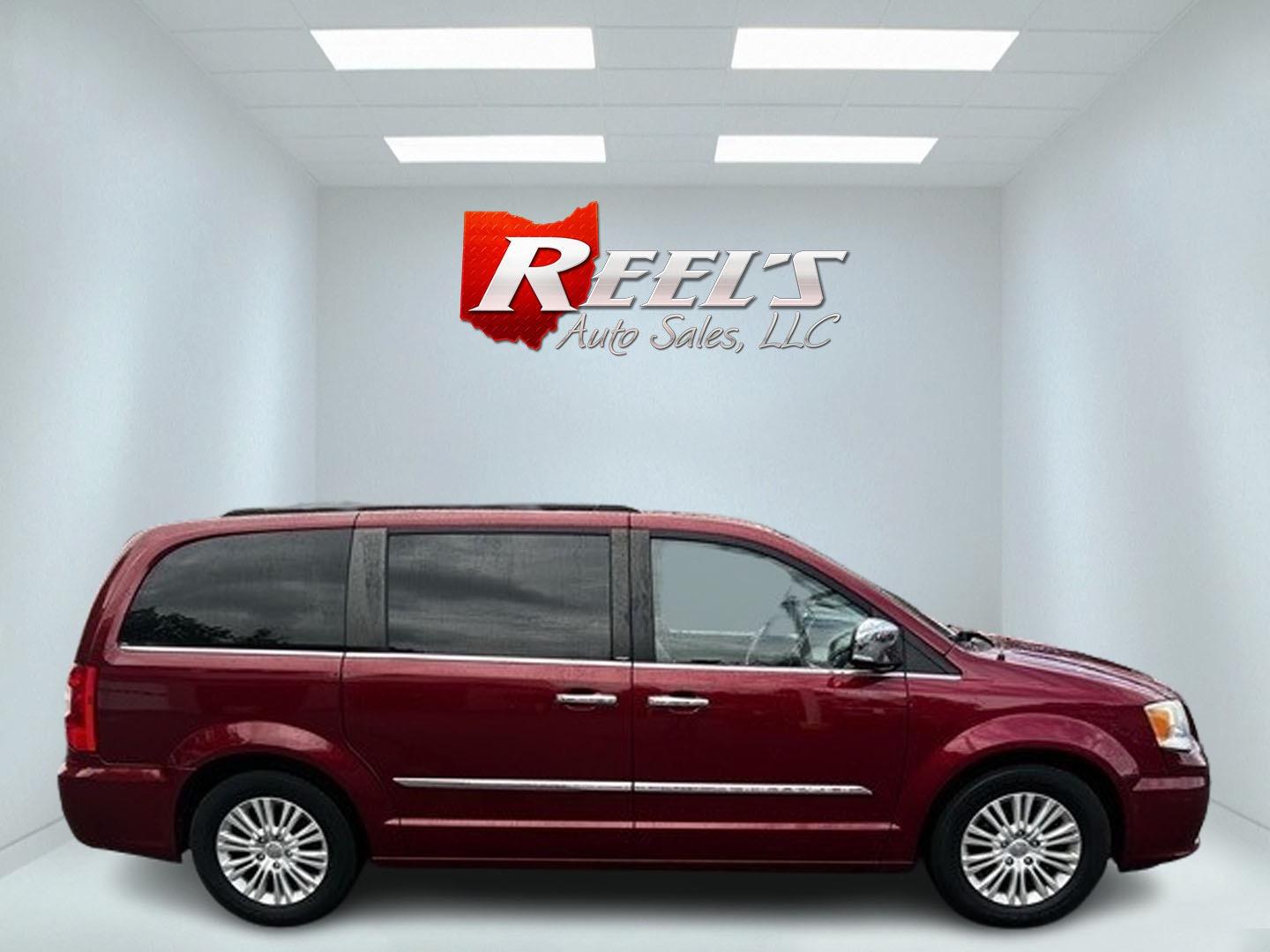 2013 Red /Black Chrysler Town & Country Touring-L (2C4RC1CG4DR) with an 3.6L V6 DOHC 24V FFV engine, 6-Speed Automatic transmission, located at 547 E. Main St., Orwell, OH, 44076, (440) 437-5893, 41.535435, -80.847855 - Photo#3