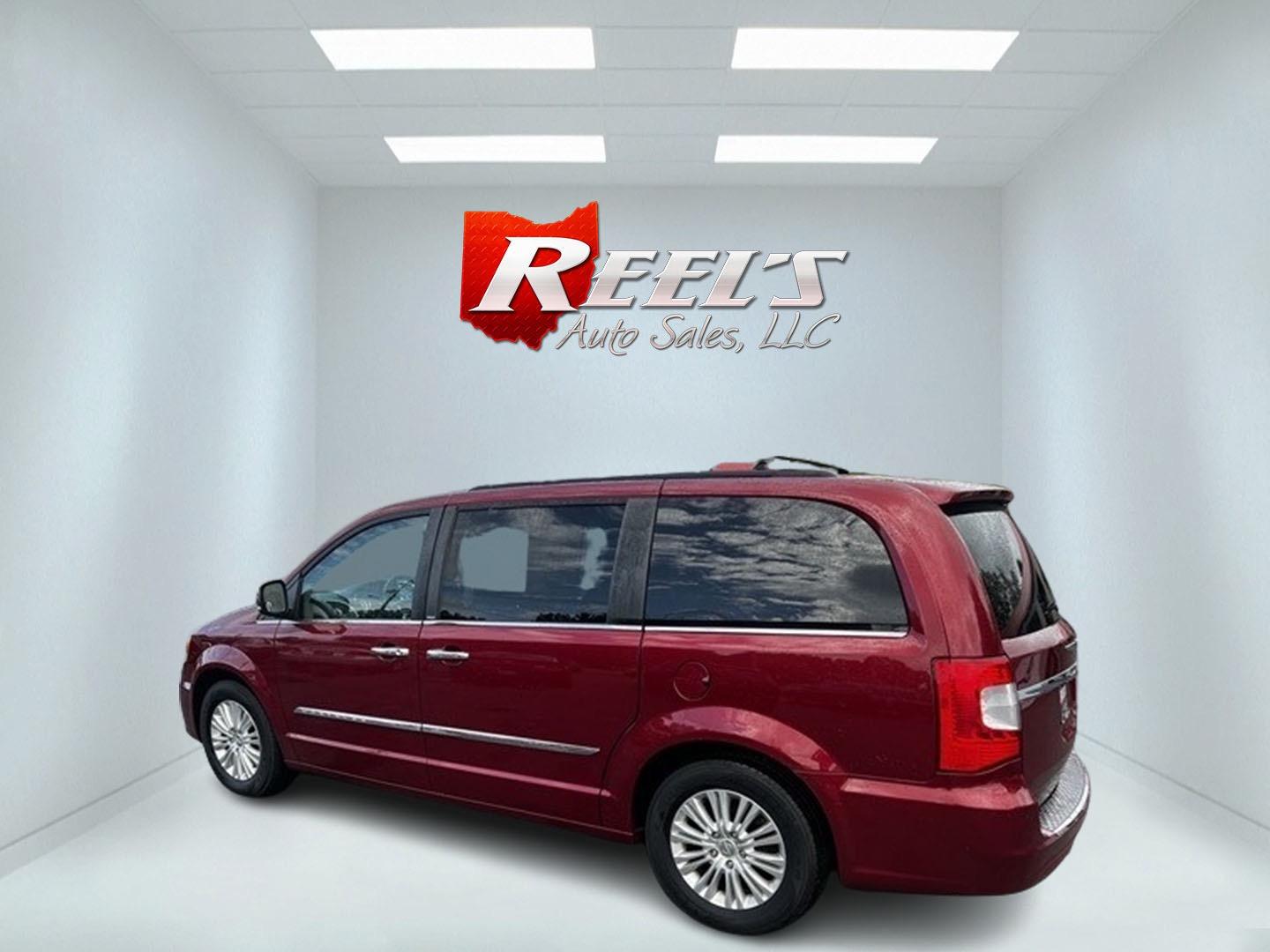 2013 Red /Black Chrysler Town & Country Touring-L (2C4RC1CG4DR) with an 3.6L V6 DOHC 24V FFV engine, 6-Speed Automatic transmission, located at 547 E. Main St., Orwell, OH, 44076, (440) 437-5893, 41.535435, -80.847855 - Photo#7