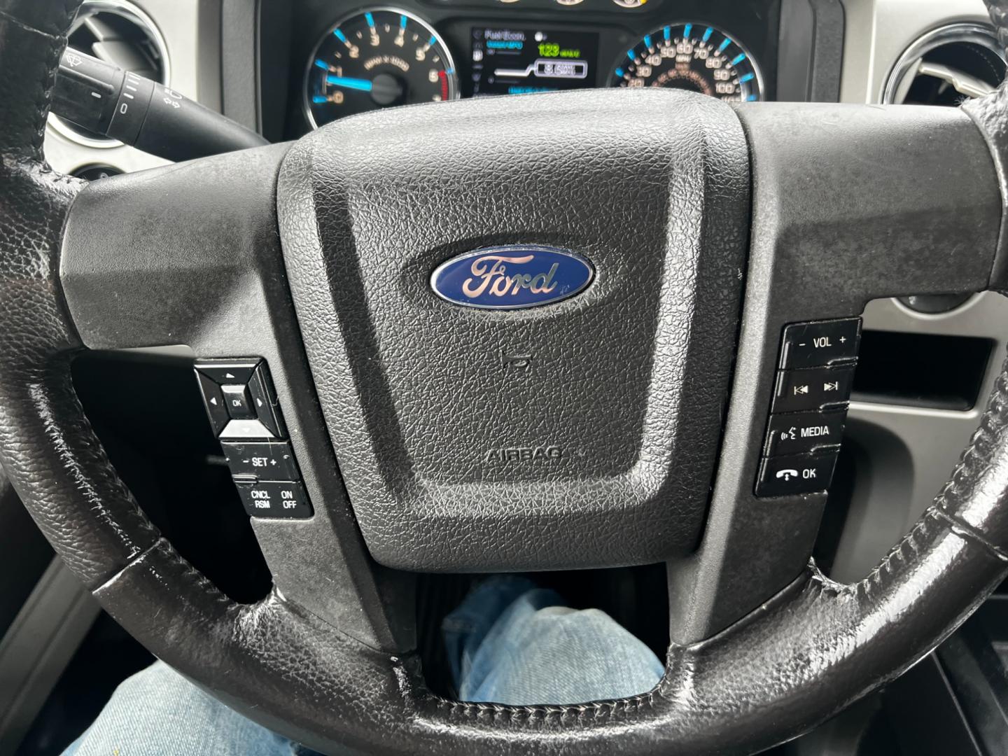 2011 Blue /Black Ford F-150 FX4 SuperCrew 5.5-ft. Bed 4WD (1FTFW1EFXBF) with an 5.0L V8 OHV 32V FFV engine, 6 Speed Auto transmission, located at 547 E. Main St., Orwell, OH, 44076, (440) 437-5893, 41.535435, -80.847855 - This One Owner 2011 Ford F-150 FX4 Crew Cab is a capable and well-equipped full-size pickup truck. It's powered by a robust 5.0-liter Coyote V8 engine, producing 360 horsepower and 380 lb-ft of torque, paired with a 6-speed automatic transmission. This powertrain, combined with 3.73 gearing and a lo - Photo#28