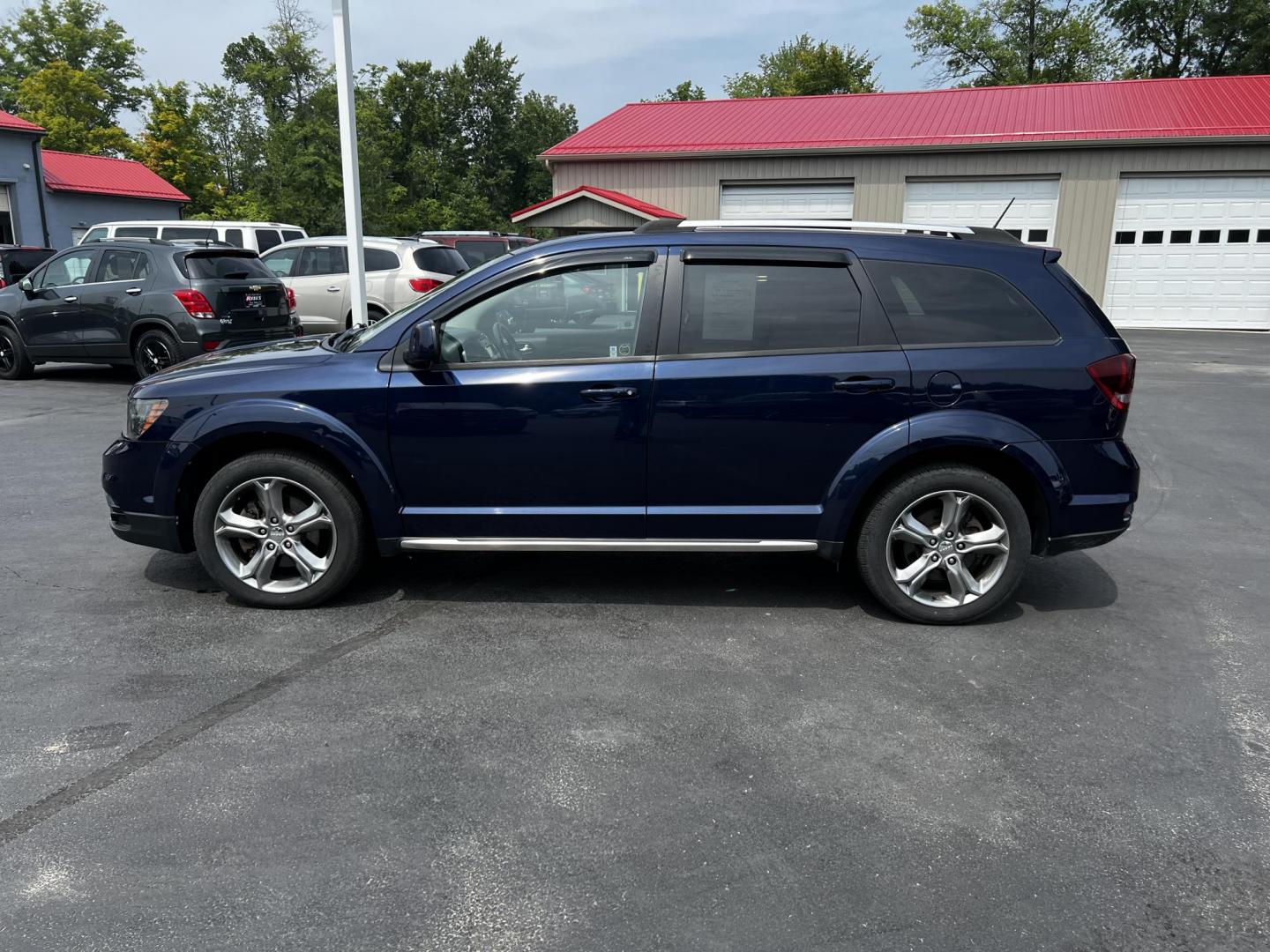 2017 /Black Dodge Journey Crossroad Plus AWD (3C4PDDGGXHT) with an 3.6L V6 DOHC 24V engine, 6A transmission, located at 547 E. Main St., Orwell, OH, 44076, (440) 437-5893, 41.535435, -80.847855 - Photo#20