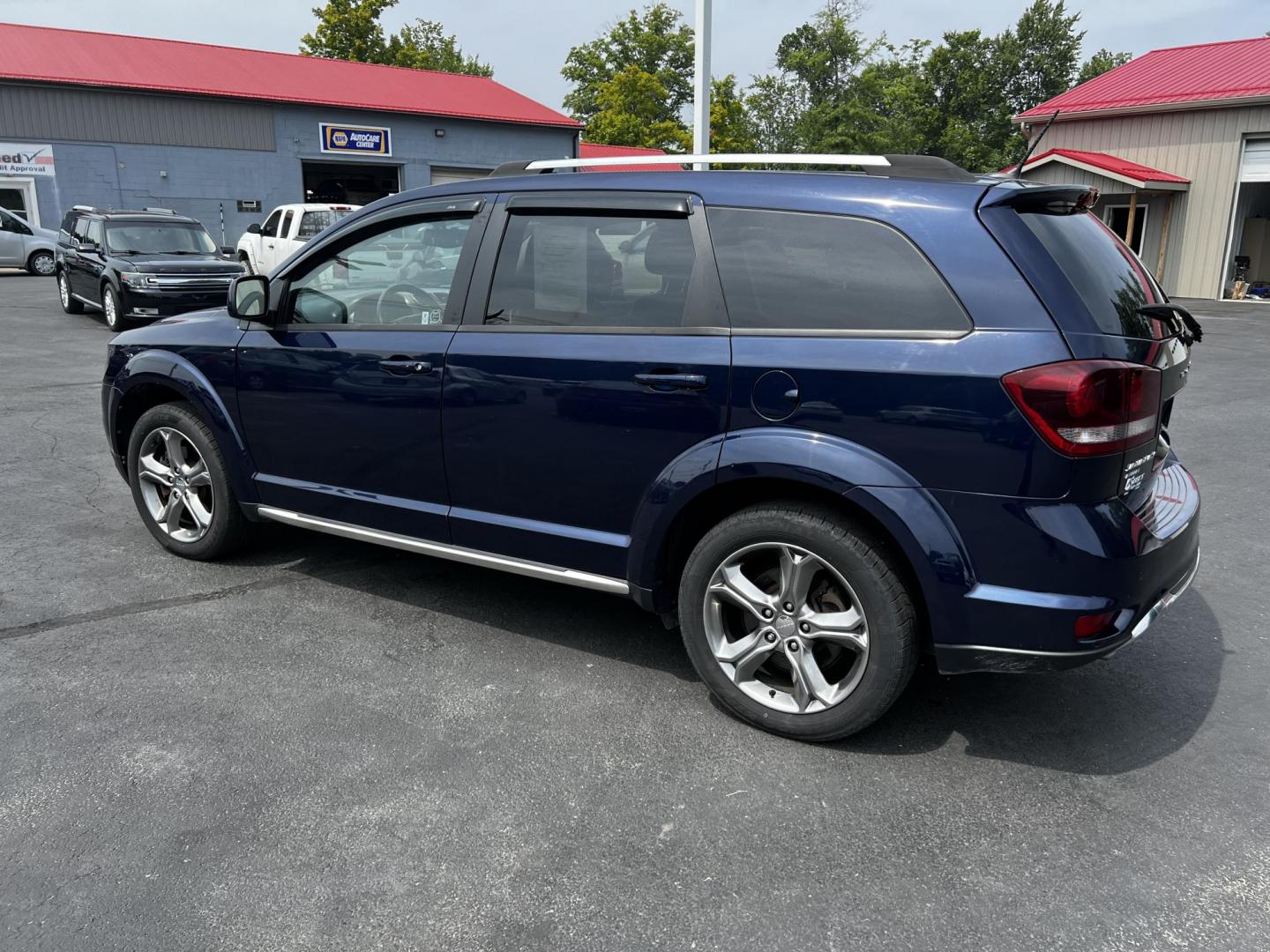 2017 /Black Dodge Journey Crossroad Plus AWD (3C4PDDGGXHT) with an 3.6L V6 DOHC 24V engine, 6A transmission, located at 547 E. Main St., Orwell, OH, 44076, (440) 437-5893, 41.535435, -80.847855 - Photo#21