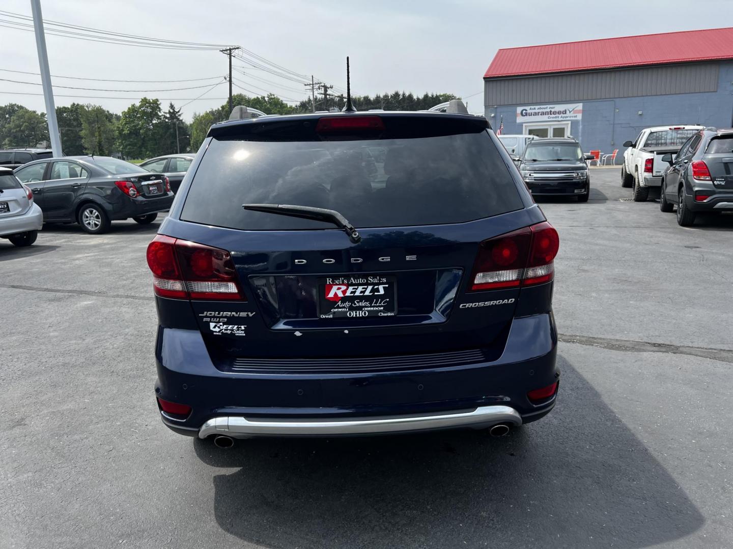 2017 /Black Dodge Journey Crossroad Plus AWD (3C4PDDGGXHT) with an 3.6L V6 DOHC 24V engine, 6A transmission, located at 547 E. Main St., Orwell, OH, 44076, (440) 437-5893, 41.535435, -80.847855 - Photo#18