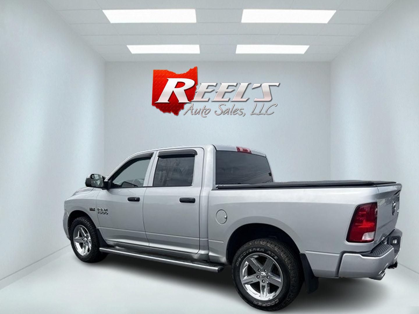 2017 Silver /Black RAM 1500 Express Crew Cab SWB 4WD (3C6RR7KT8HG) with an 5.7L V8 OHV 16V engine, 8A transmission, located at 11115 Chardon Rd. , Chardon, OH, 44024, (440) 214-9705, 41.580246, -81.241943 - Photo#9