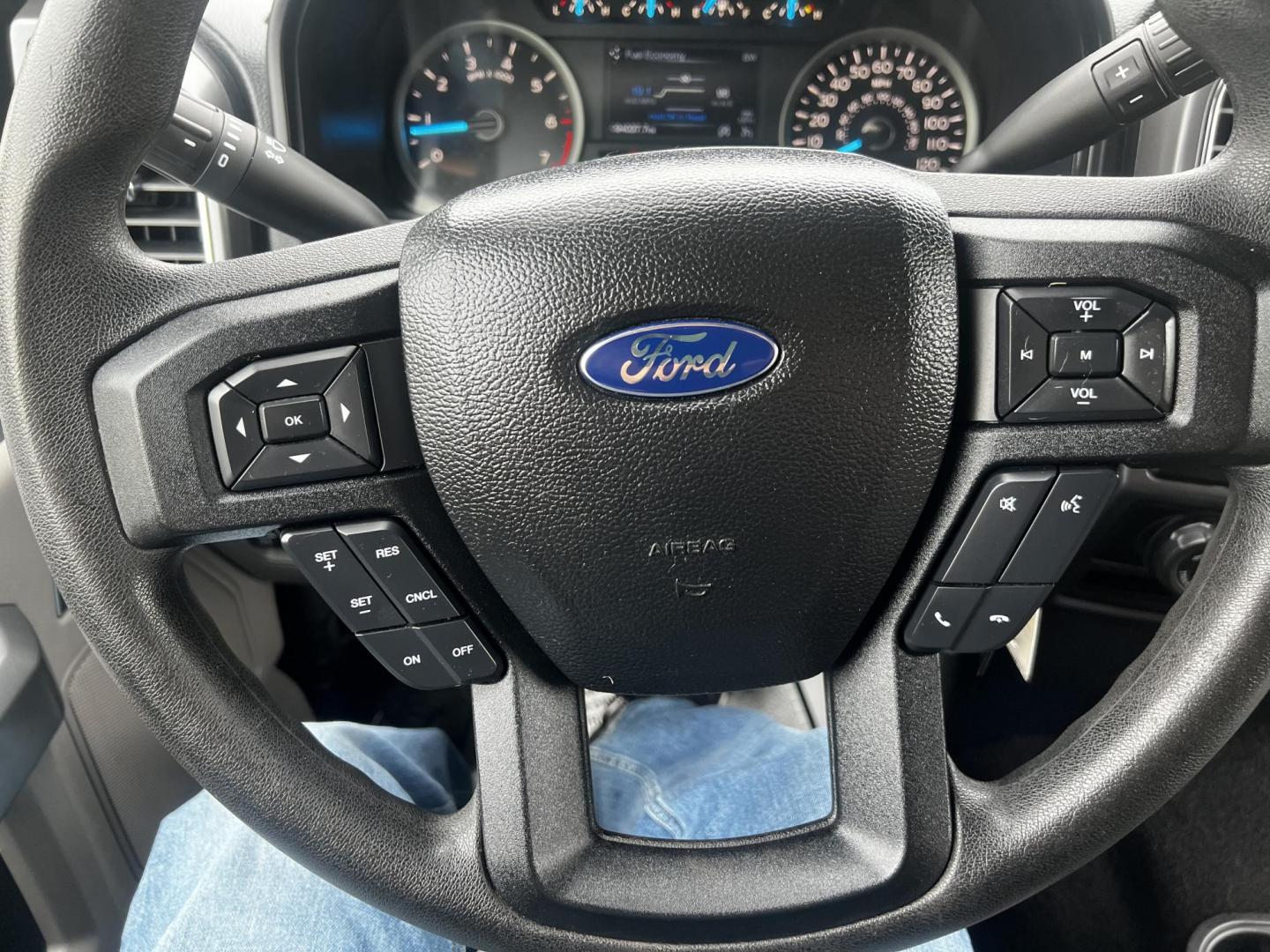 2016 Silver /Black Ford F-150 XLT SuperCrew 5.5-ft. Bed 4WD (1FTEW1EP2GF) with an 2.7L V6 DOHC 24V TWIN TURBO engine, 6 Speed Automatic transmission, located at 11115 Chardon Rd. , Chardon, OH, 44024, (440) 214-9705, 41.580246, -81.241943 - Photo#25