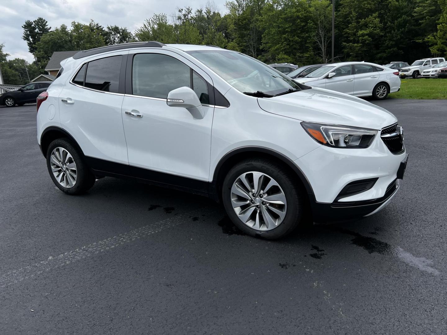 2017 White /Black Buick Encore Preferred FWD (KL4CJASB9HB) with an 1.4L I4 DOHC 16V TURBO engine, 6A transmission, located at 11115 Chardon Rd. , Chardon, OH, 44024, (440) 214-9705, 41.580246, -81.241943 - Photo#10