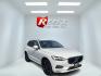 2018 /White Volvo XC60 T5 Momentum AWD (YV4102RK5J1) with an 2.0 I4 DOHC I4 Turbo engine, 6 Speed Automatic transmission, located at 11115 Chardon Rd. , Chardon, OH, 44024, (440) 214-9705, 41.580246, -81.241943 - This 2018 Volvo XC60 T5 Momentum AWD is a stylish and sophisticated compact luxury SUV, powered by a 2.0L turbocharged engine delivering 250 horsepower. It features an elegant leather interior with dual-zone automatic climate control and includes both a power panoramic moonroof and heated front seat - Photo#2