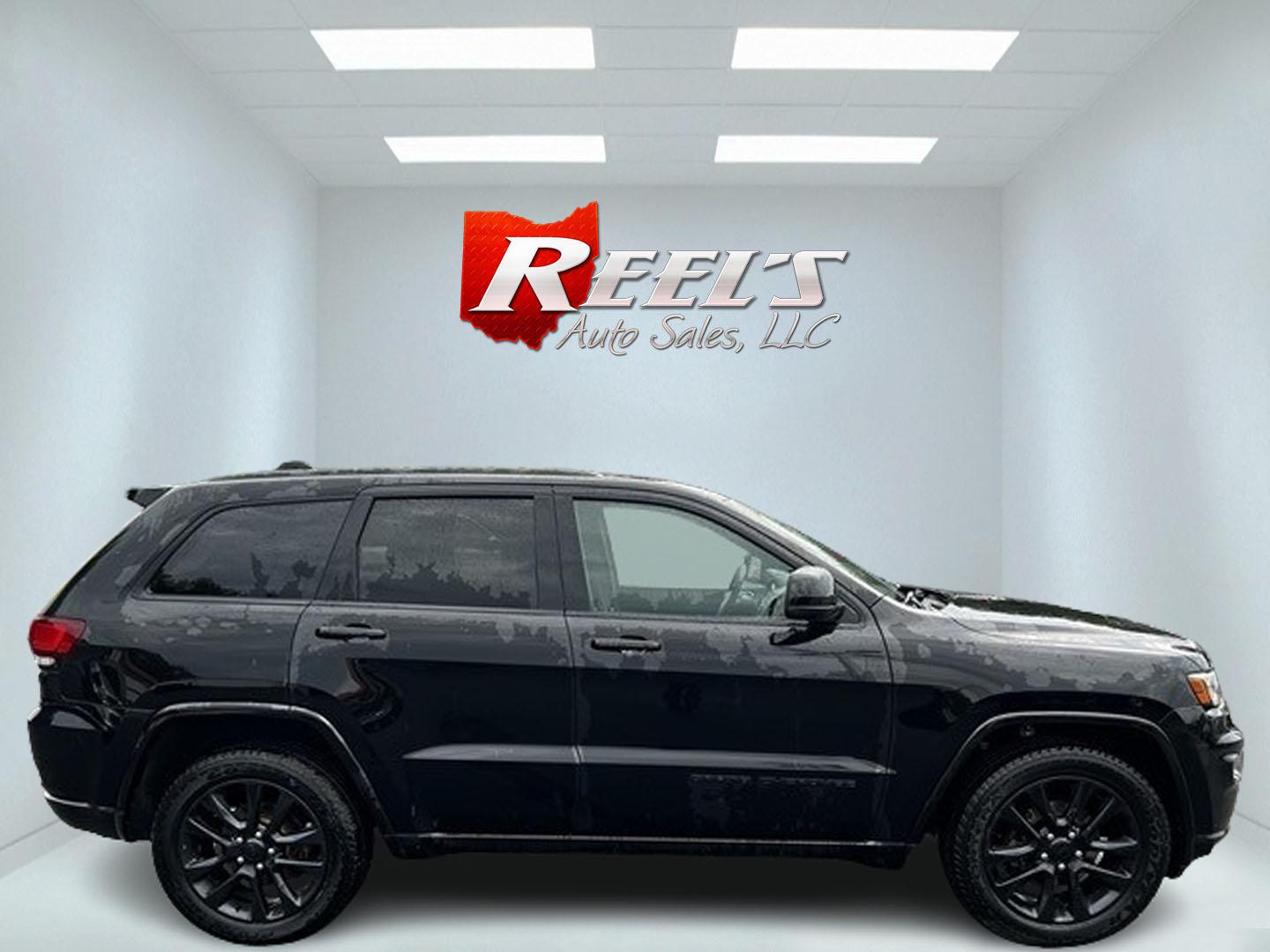 2019 Black /Black Jeep Grand Cherokee Altitude 4WD (1C4RJFAG3KC) with an 3.6L V6 DOHC 24V engine, 8A transmission, located at 547 E. Main St., Orwell, OH, 44076, (440) 437-5893, 41.535435, -80.847855 - Photo#4