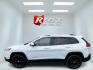 2017 White /Black Jeep Cherokee True North 4WD (1C4PJMCBXHW) with an 2.4L I4 DOHC 16V engine, 9-Speed Automatic transmission, located at 547 E. Main St., Orwell, OH, 44076, (440) 437-5893, 41.535435, -80.847855 - This 2017 Jeep Cherokee True North is designed for those who value efficiency and comfort in a compact SUV. It features a 2.4-liter I4 PZEV engine with a 9-speed automatic transmission, which together offer a smooth and efficient driving experience, achieving up to 28 MPG on the highway. The 4WD sys - Photo#9