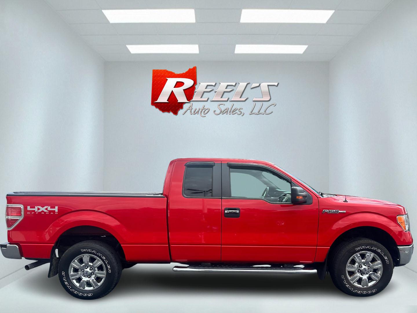 2011 Red /Gray Ford F-150 XLT SuperCab 6.5-ft. Bed 4WD (1FTFX1EF9BF) with an 5.0L V8 engine, 4-Speed Automatic transmission, located at 547 E. Main St., Orwell, OH, 44076, (440) 437-5893, 41.535435, -80.847855 - Photo#4