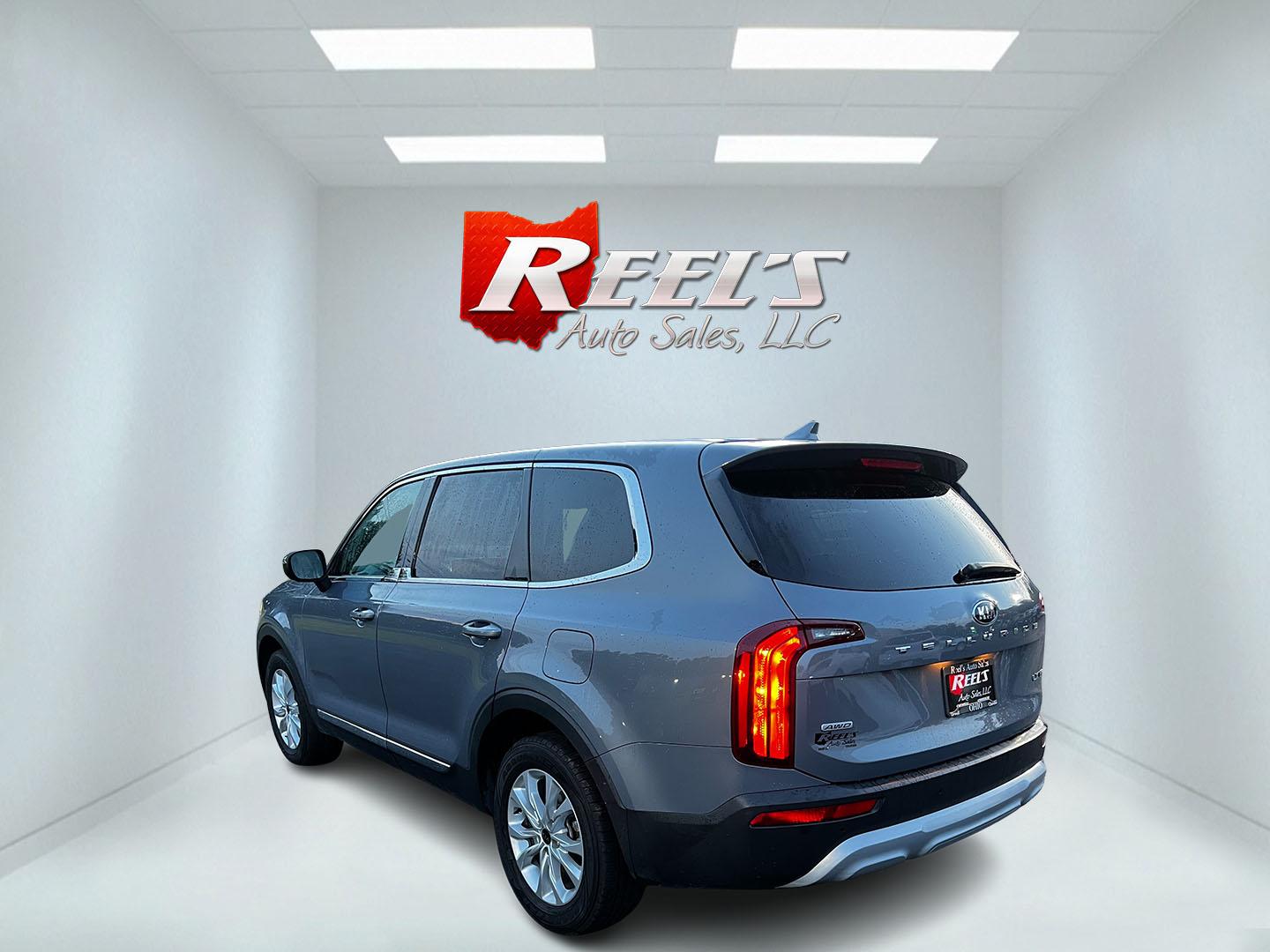 2021 Gray /Black Kia Telluride LX AWD (5XYP2DHC8MG) with an 3.8L V6 DOHC 24V engine, 8A transmission, located at 11115 Chardon Rd. , Chardon, OH, 44024, (440) 214-9705, 41.580246, -81.241943 - This 2021 Kia Telluride LX AWD is a well-crafted midsize SUV that combines contemporary styling with a suite of modern features, making it ideal for families and adventure enthusiasts. It is powered by a 3.8-liter V6 engine paired with an 8-speed automatic transmission, providing smooth performance - Photo#6