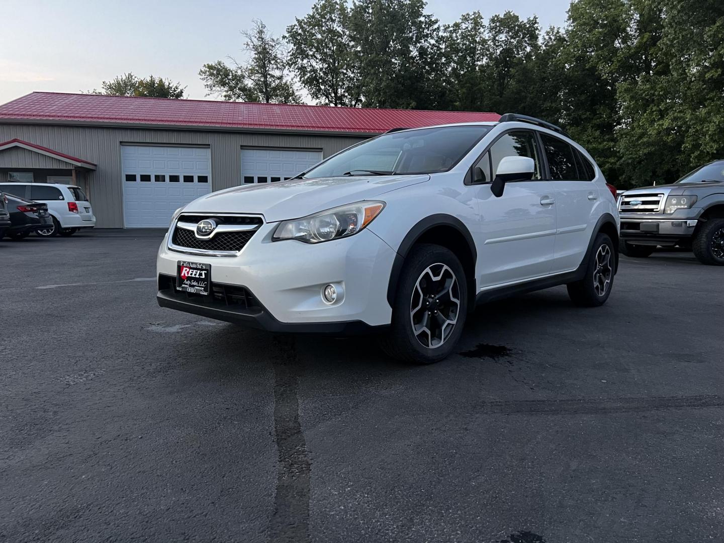 2013 White /Gray Subaru XV Crosstrek 2.0 Premium (JF2GPAVC9D2) with an 2.0L H4 DOHC 16V engine, Continuously Variable Transmission transmission, located at 547 E. Main St., Orwell, OH, 44076, (440) 437-5893, 41.535435, -80.847855 - Photo#0