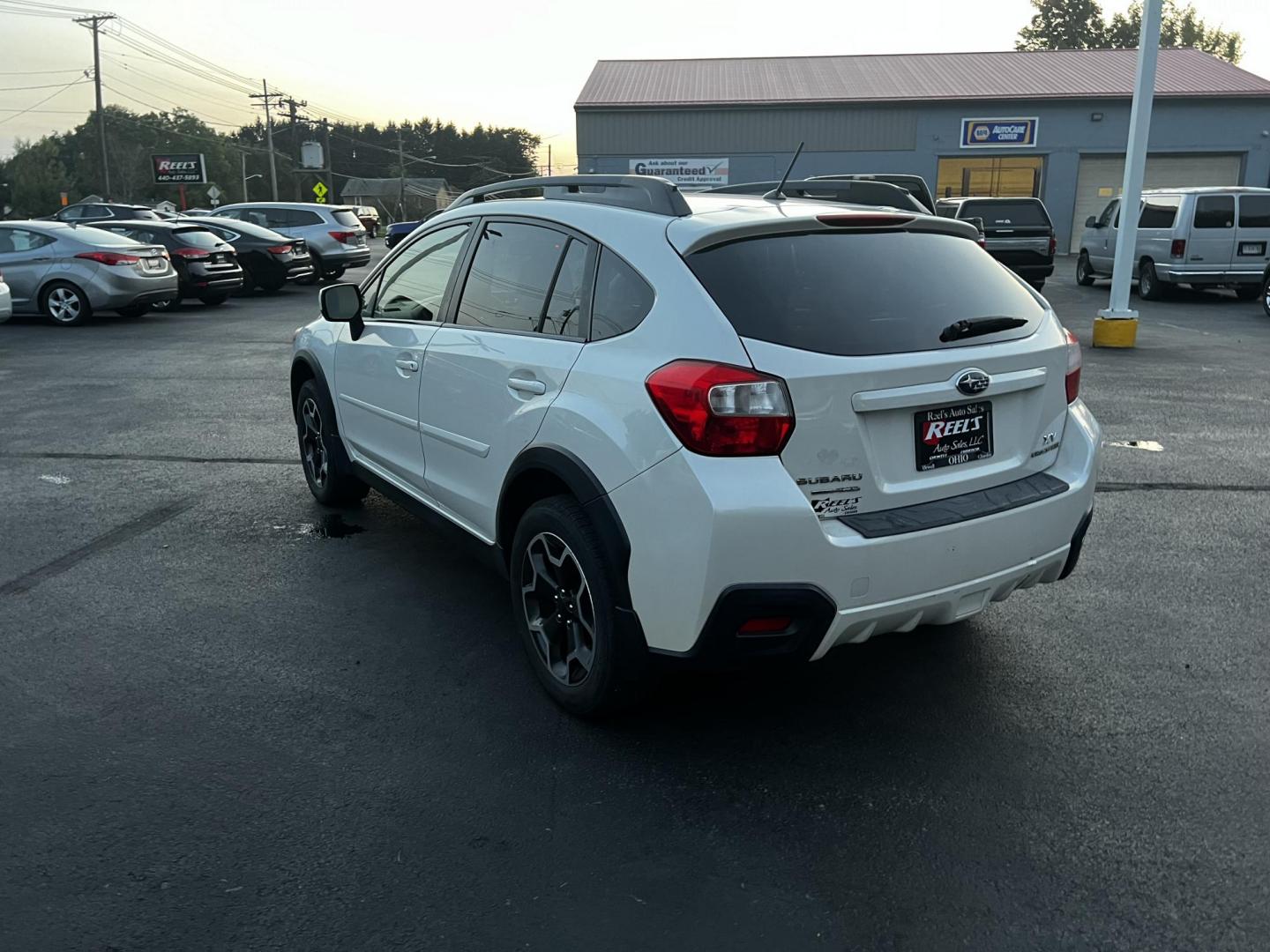 2013 White /Gray Subaru XV Crosstrek 2.0 Premium (JF2GPAVC9D2) with an 2.0L H4 DOHC 16V engine, Continuously Variable Transmission transmission, located at 547 E. Main St., Orwell, OH, 44076, (440) 437-5893, 41.535435, -80.847855 - Photo#10