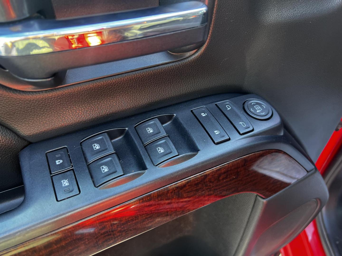 2018 Red /Black GMC Sierra 1500 SLE Double Cab 4WD (1GTV2MEC4JZ) with an 5.3L V8 OHV 16V engine, 6 Speed Automatic transmission, located at 11115 Chardon Rd. , Chardon, OH, 44024, (440) 214-9705, 41.580246, -81.241943 - This 2018 GMC Sierra 1500 SLE Double Cab 4WD is a robust pickup designed for both power and modern convenience, featuring a 5.3-liter Vortec V8 engine producing 355 horsepower with 3.42 gearing, and offering a towing capacity of 9,000 pounds. This truck is equipped for off-road and towing capabiliti - Photo#19