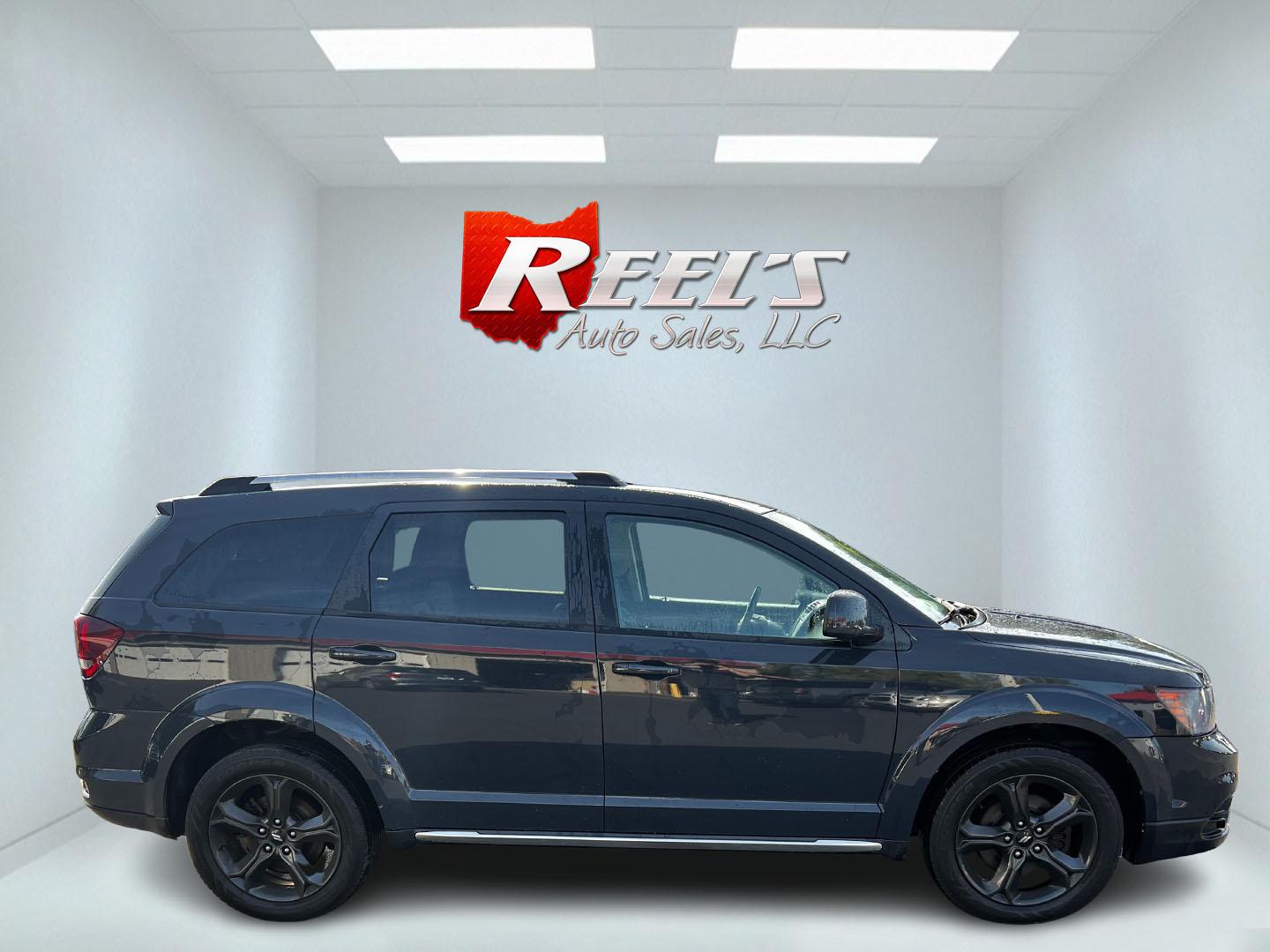 2018 Gray /Black Dodge Journey Crossroad AWD (3C4PDDGG4JT) with an 3.6L V6 DOHC 24V engine, 6A transmission, located at 547 E. Main St., Orwell, OH, 44076, (440) 437-5893, 41.535435, -80.847855 - Photo#4