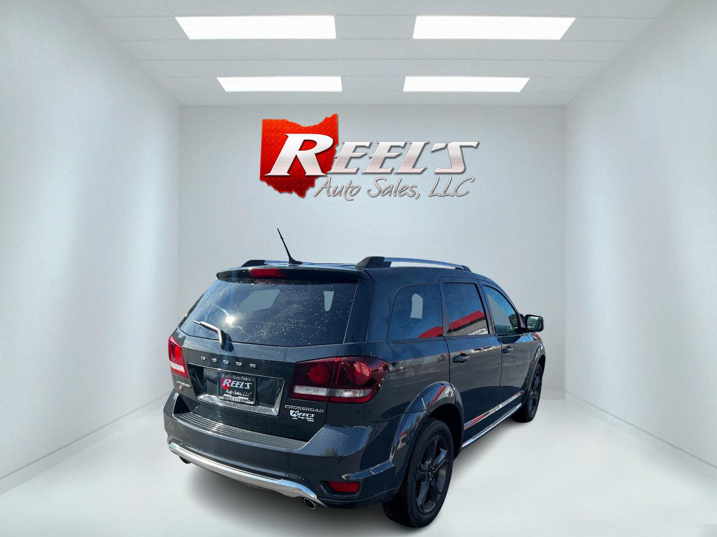 2018 Gray /Black Dodge Journey Crossroad AWD (3C4PDDGG4JT) with an 3.6L V6 DOHC 24V engine, 6A transmission, located at 547 E. Main St., Orwell, OH, 44076, (440) 437-5893, 41.535435, -80.847855 - Photo#5