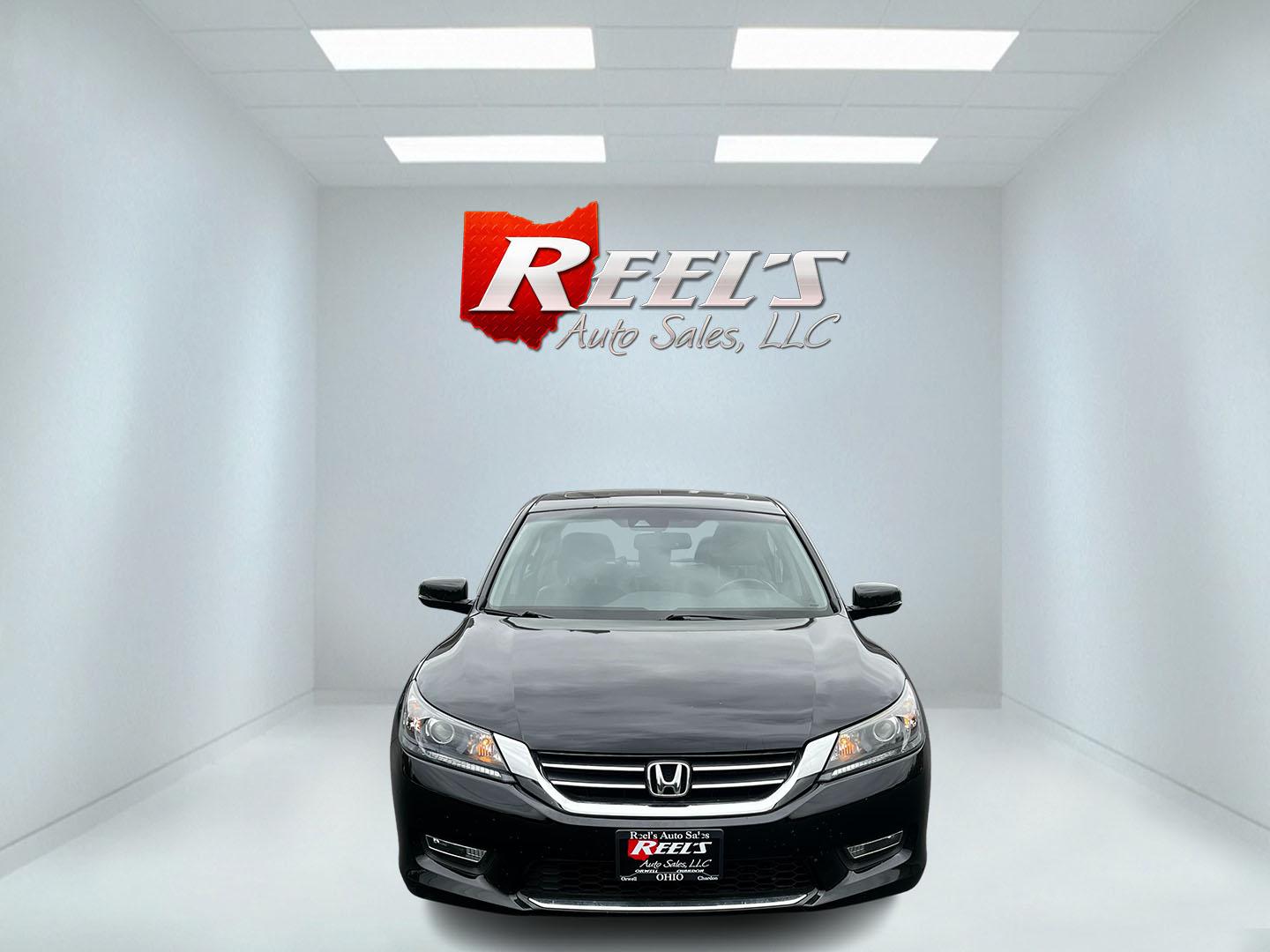 2013 Black /Black Honda Accord EX-L Sedan CVT (1HGCR2F8XDA) with an 2.4L I4 DOHC 16V engine, Automatic transmission, located at 11115 Chardon Rd. , Chardon, OH, 44024, (440) 214-9705, 41.580246, -81.241943 - This One Owner 2013 Honda Accord EX-L is a well-rounded midsize sedan known for its efficiency and comfort, powered by a 2.4-liter I4 Earthdreams engine that achieves an impressive 35 MPG on the highway. The interior is tastefully designed with leather upholstery and amenities like heated front seat - Photo#1