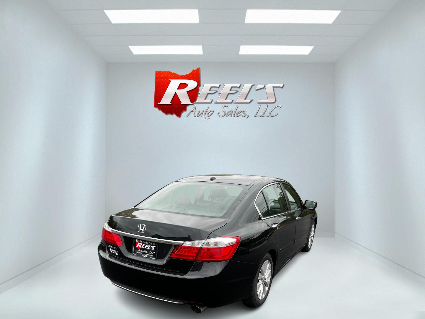 2013 Black /Black Honda Accord EX-L Sedan CVT (1HGCR2F8XDA) with an 2.4L I4 DOHC 16V engine, Automatic transmission, located at 11115 Chardon Rd. , Chardon, OH, 44024, (440) 214-9705, 41.580246, -81.241943 - This One Owner 2013 Honda Accord EX-L is a well-rounded midsize sedan known for its efficiency and comfort, powered by a 2.4-liter I4 Earthdreams engine that achieves an impressive 35 MPG on the highway. The interior is tastefully designed with leather upholstery and amenities like heated front seat - Photo#5