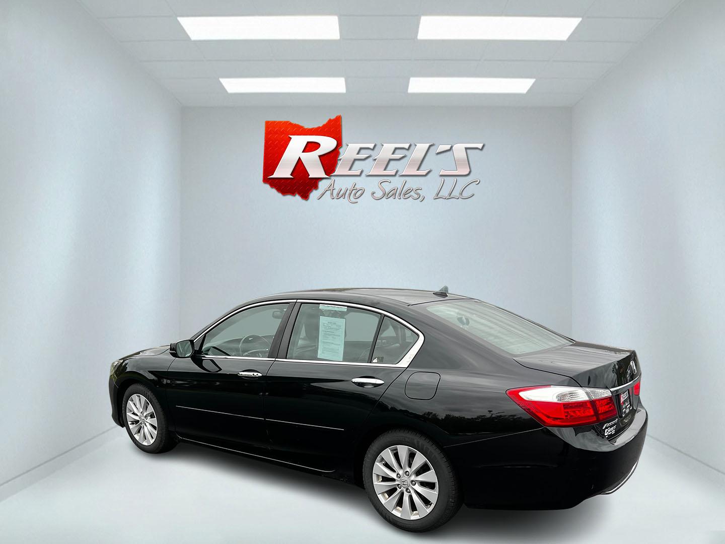 2013 Black /Black Honda Accord EX-L Sedan CVT (1HGCR2F8XDA) with an 2.4L I4 DOHC 16V engine, Automatic transmission, located at 11115 Chardon Rd. , Chardon, OH, 44024, (440) 214-9705, 41.580246, -81.241943 - This One Owner 2013 Honda Accord EX-L is a well-rounded midsize sedan known for its efficiency and comfort, powered by a 2.4-liter I4 Earthdreams engine that achieves an impressive 35 MPG on the highway. The interior is tastefully designed with leather upholstery and amenities like heated front seat - Photo#8