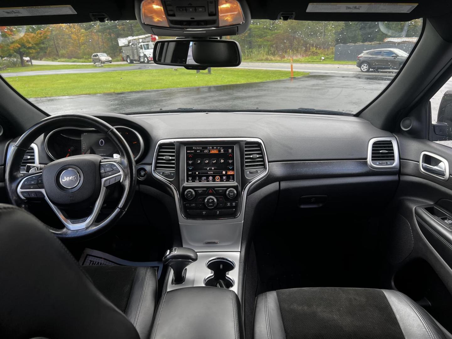 2015 Black /Black Jeep Grand Cherokee Altitude 4WD (1C4RJFAG1FC) with an 3.6L V6 DOHC 24V FFV engine, 8-Speed Automatic transmission, located at 547 E. Main St., Orwell, OH, 44076, (440) 437-5893, 41.535435, -80.847855 - Photo#39