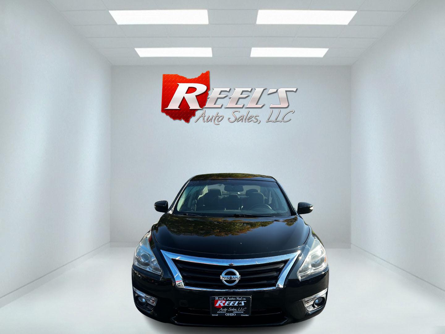 2014 Black /Black Nissan Altima 2.5 SL (1N4AL3AP1EC) with an 2.5L I4 DOHC 16V engine, Automatic transmission, located at 11115 Chardon Rd. , Chardon, OH, 44024, (440) 214-9705, 41.580246, -81.241943 - This One Owner 2014 Nissan Altima 2.5 SL is a midsize sedan that effectively combines efficiency, comfort, and technology. It features a 2.5-liter inline-4 engine achieving up to 37 MPG on the highway, with a Sport Mode for enhanced driving dynamics. Interior highlights include a leather interior, p - Photo#1